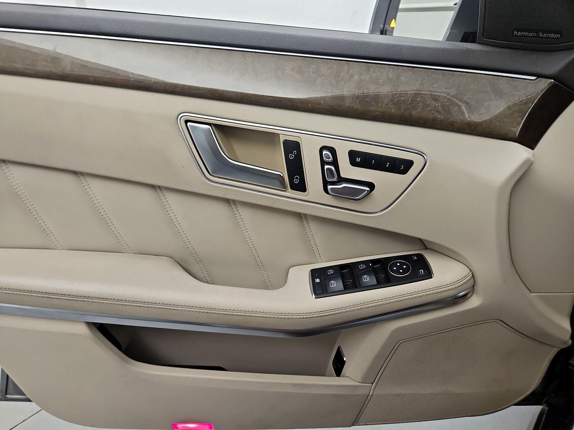 Thumbnail: 2014 Mercedes-Benz E-Class - 12