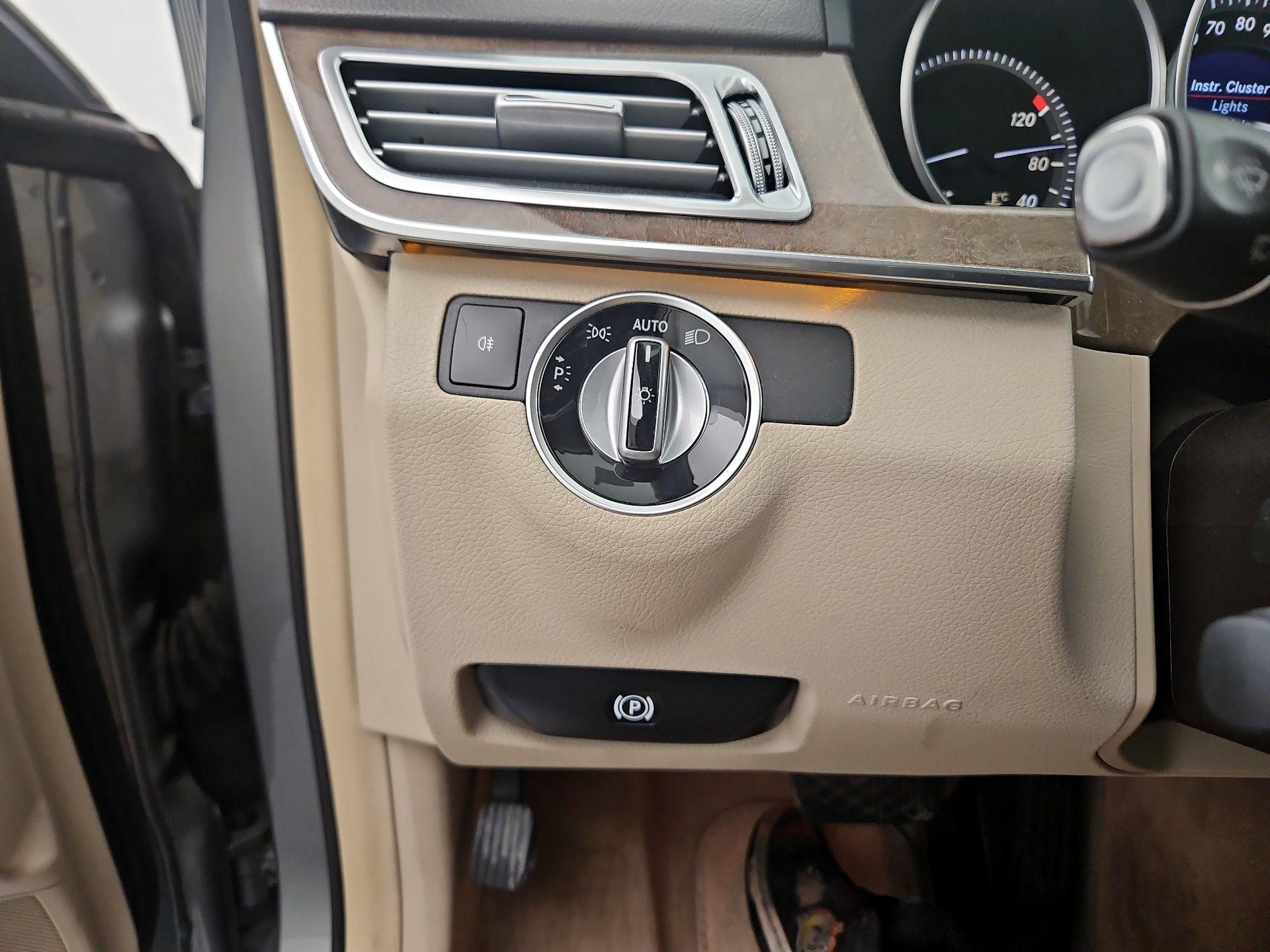 Thumbnail: 2014 Mercedes-Benz E-Class - 13