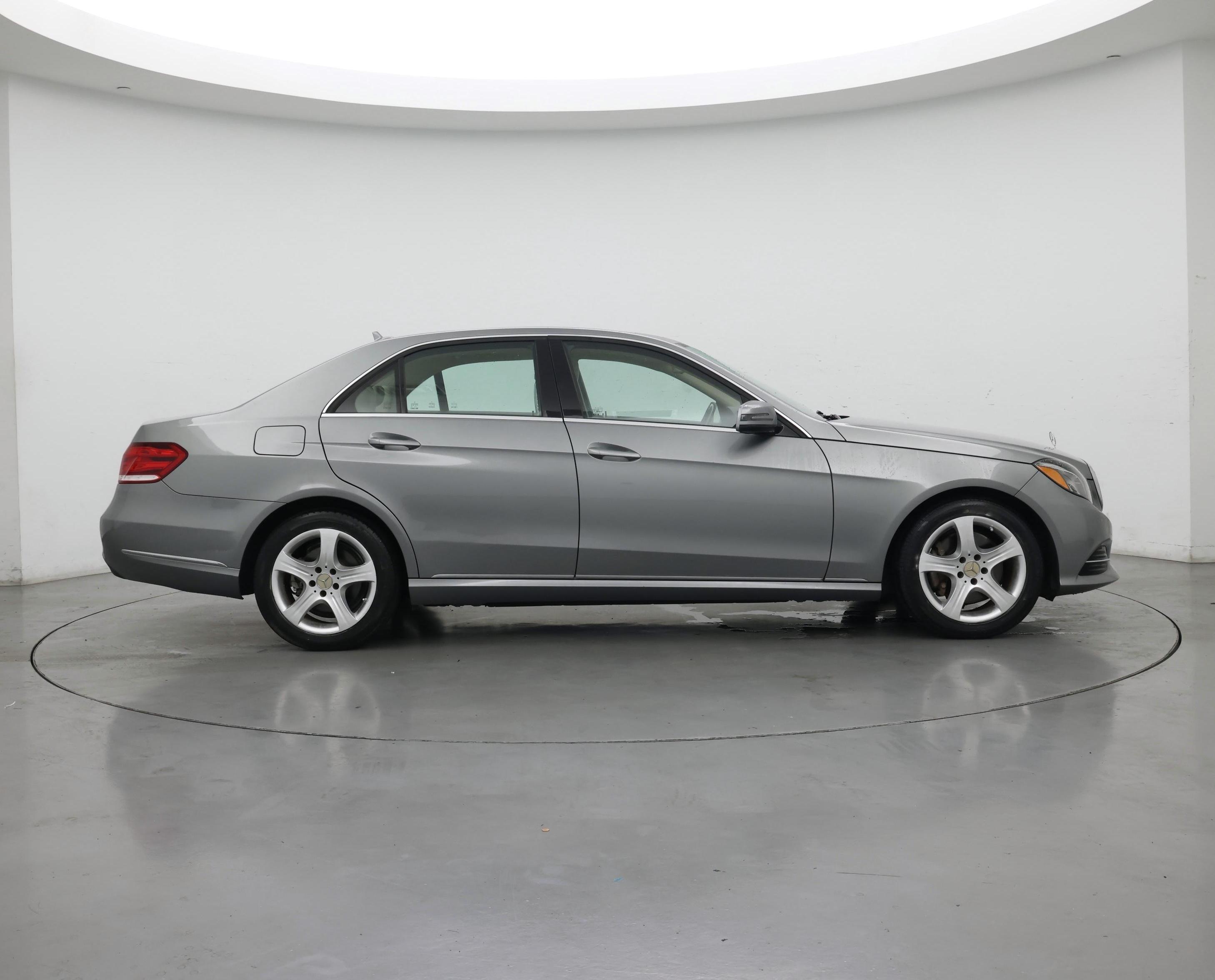 Thumbnail: 2014 Mercedes-Benz E-Class - 7