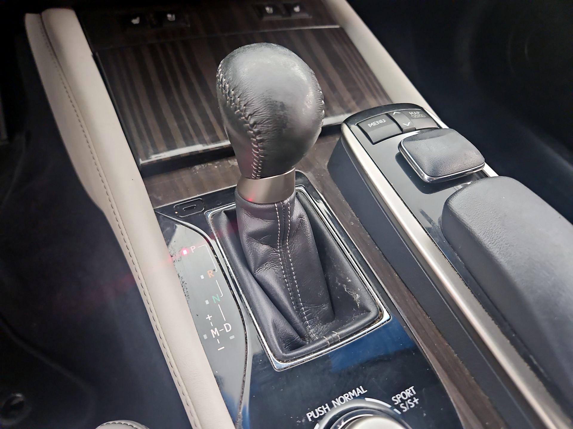 Thumbnail: 2013 Lexus GS - 16