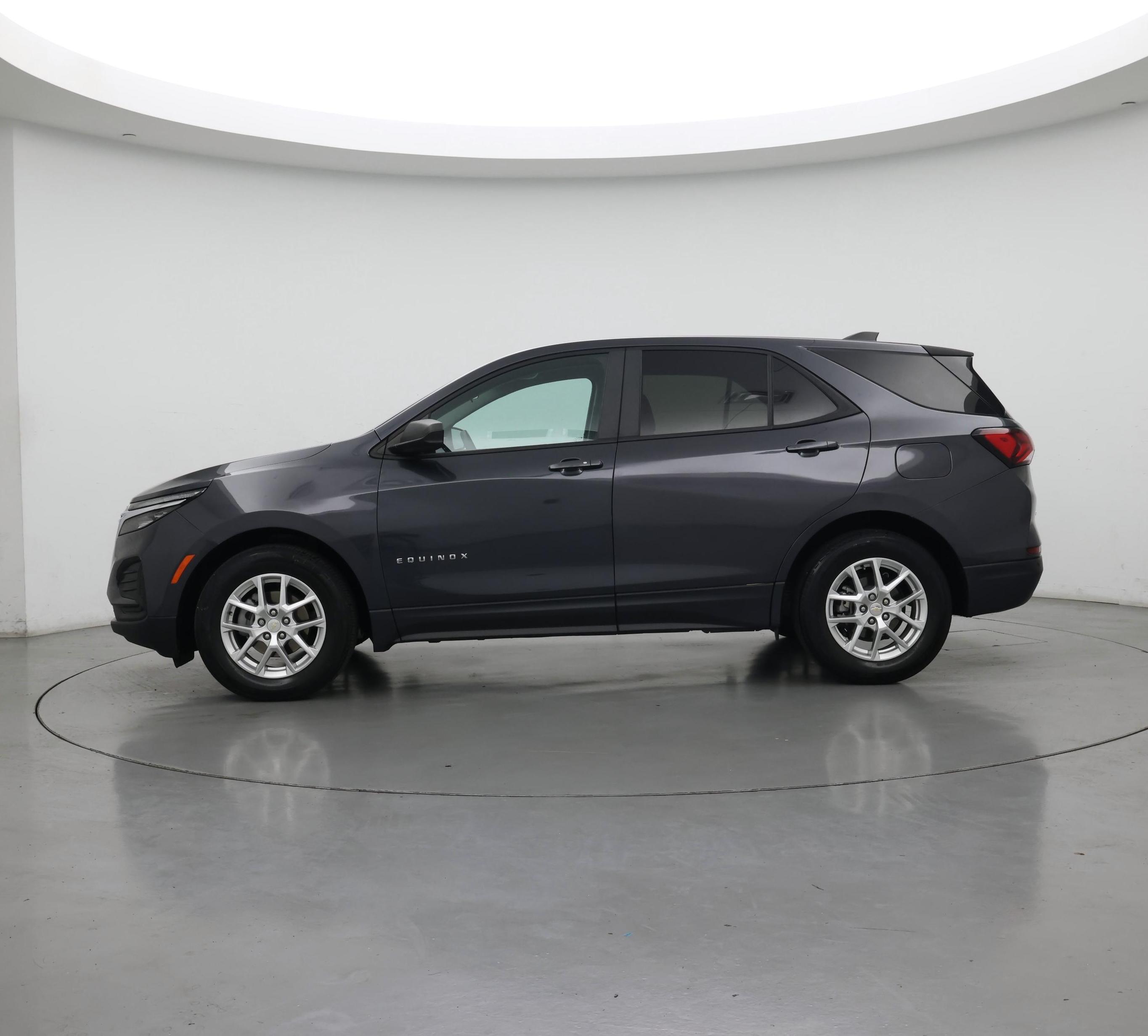 Thumbnail: 2022 Chevrolet Equinox - 3