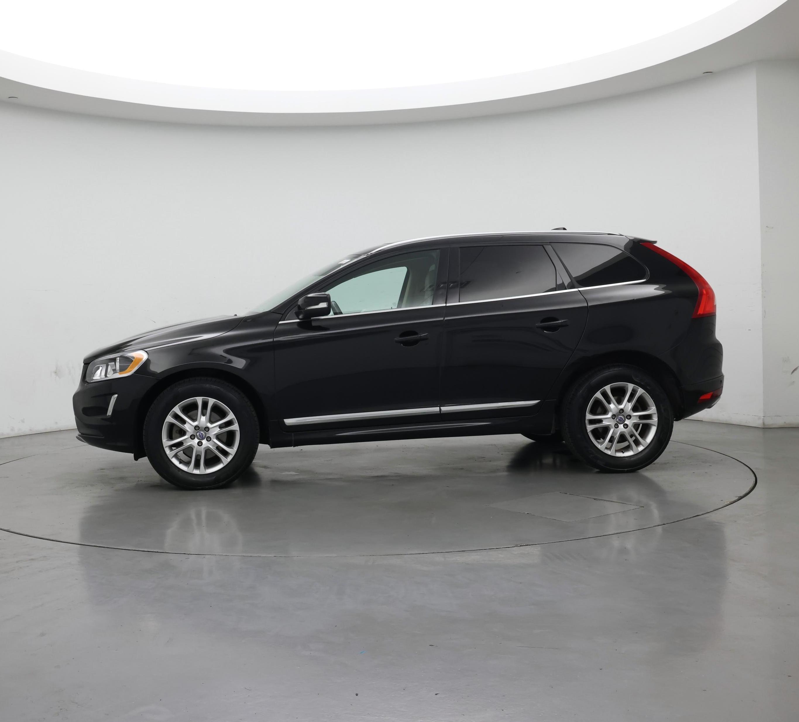 Thumbnail: 2016 Volvo XC60 - 3