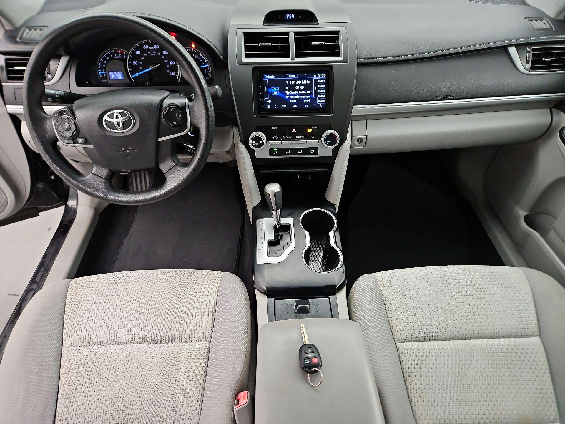Thumbnail: 2014 Toyota Camry - 9