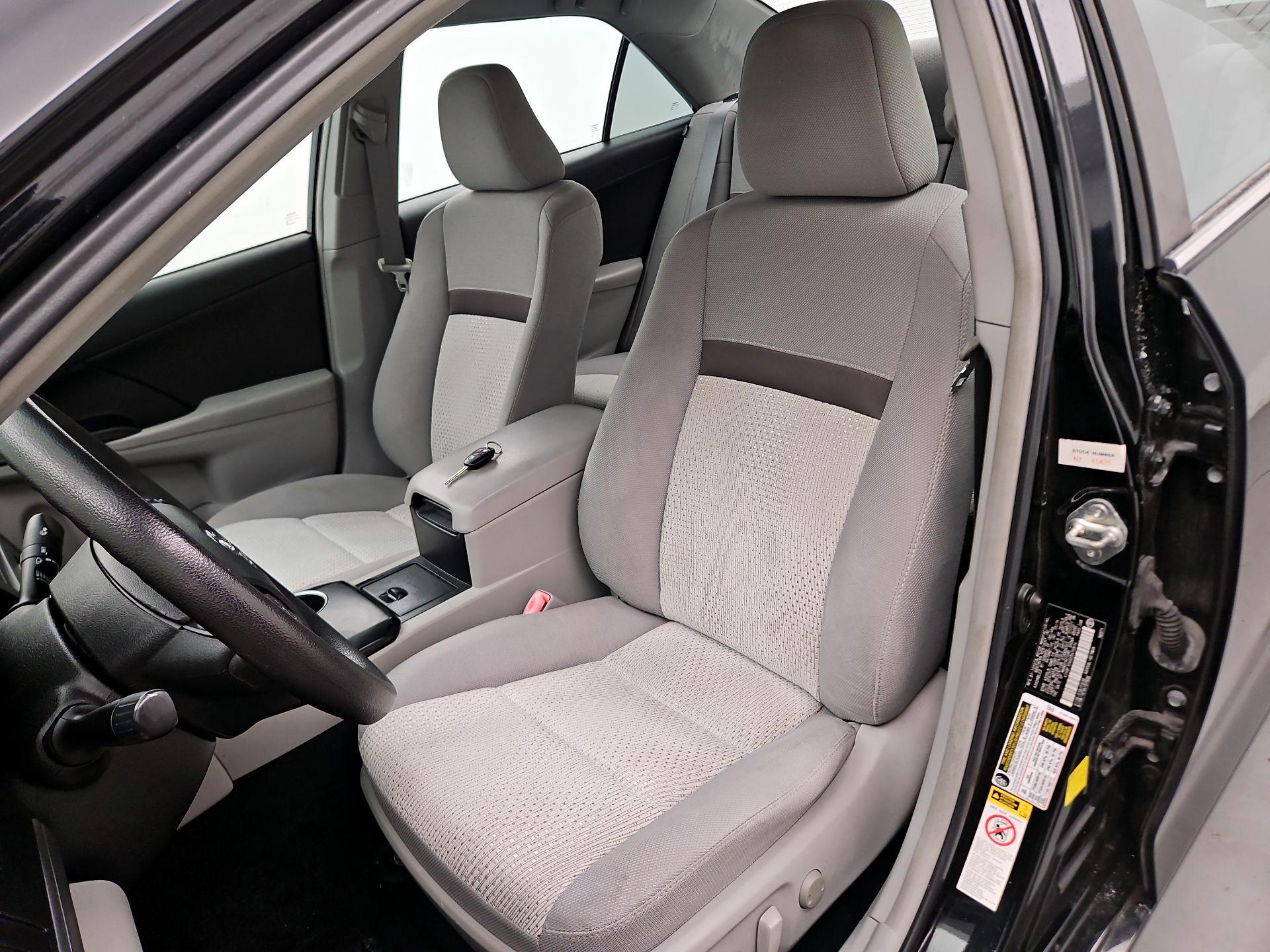 Thumbnail: 2014 Toyota Camry - 11