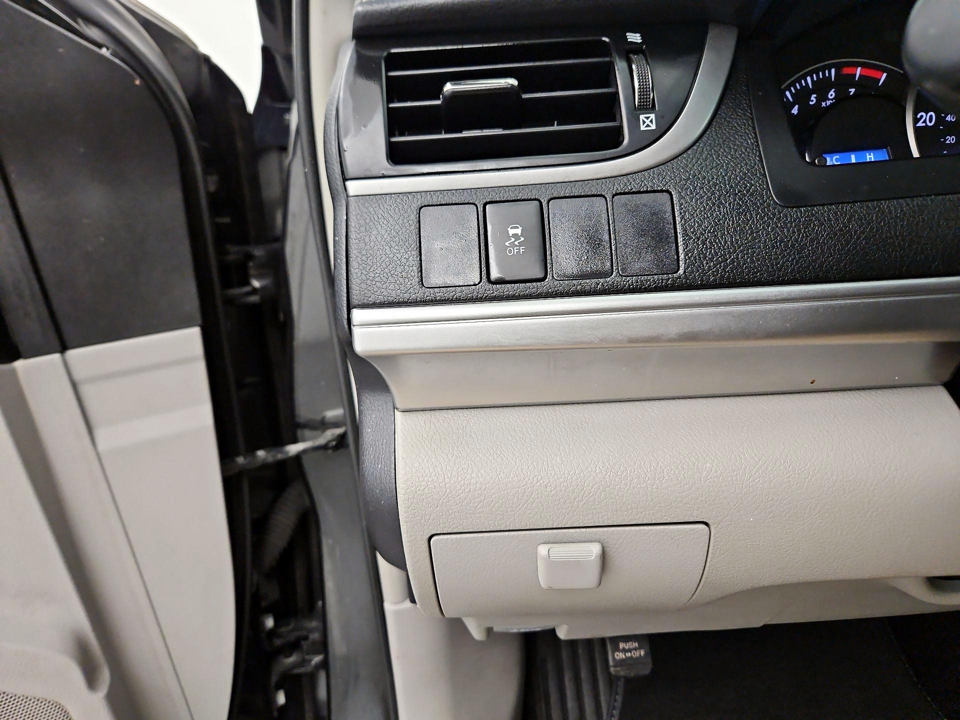 Thumbnail: 2014 Toyota Camry - 13