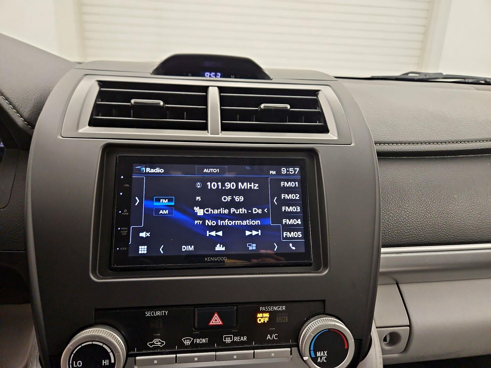 Thumbnail: 2014 Toyota Camry - 15