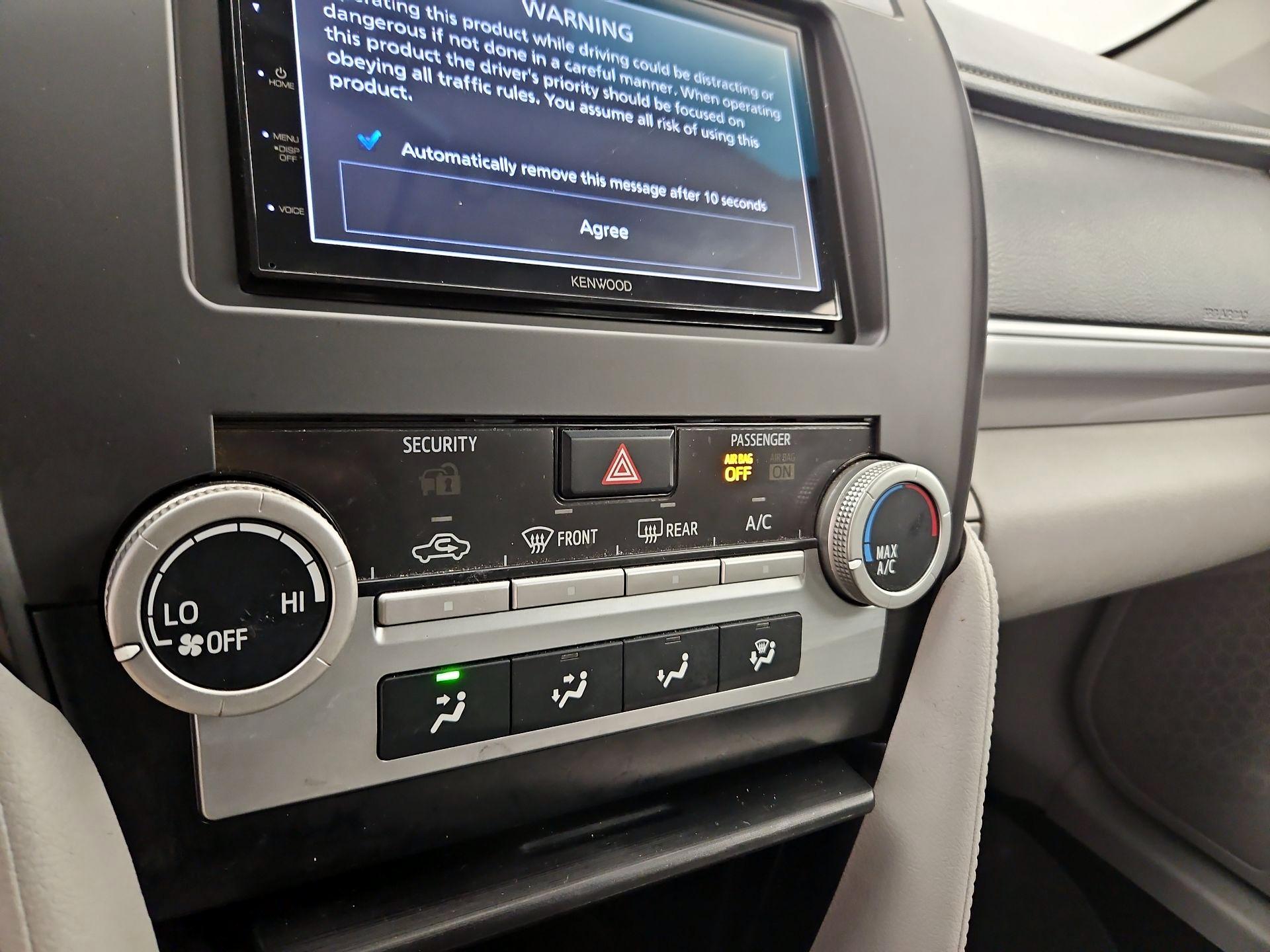 Thumbnail: 2014 Toyota Camry - 16