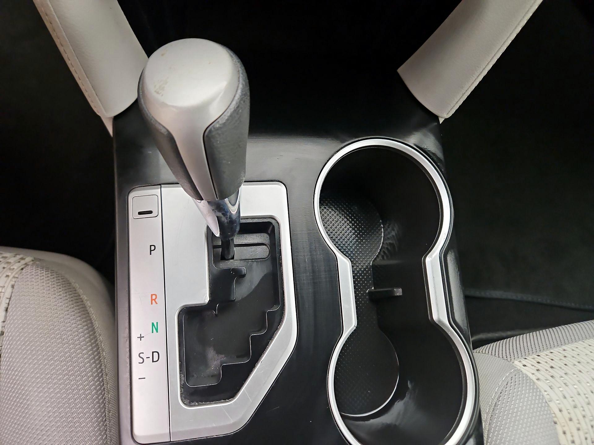 Thumbnail: 2014 Toyota Camry - 17