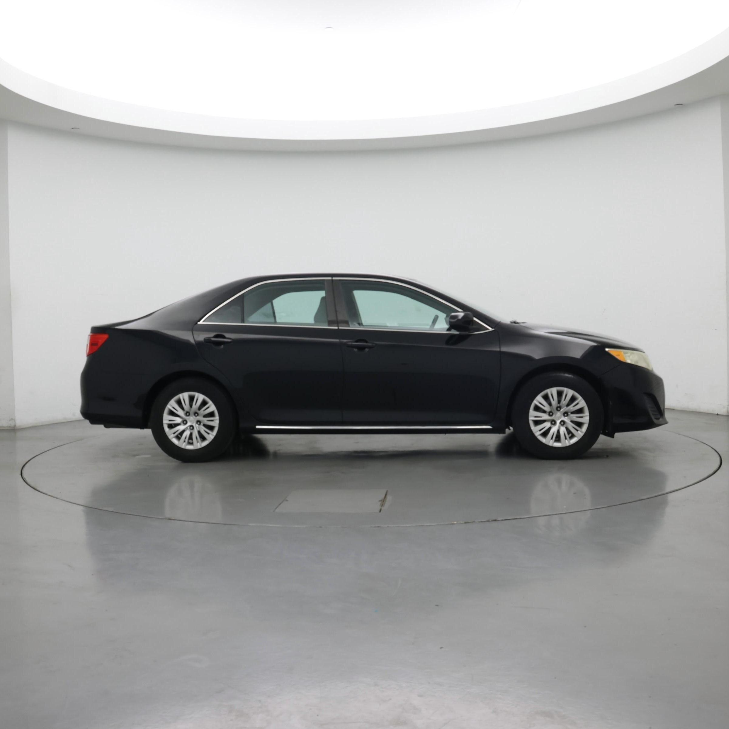 Thumbnail: 2014 Toyota Camry - 7