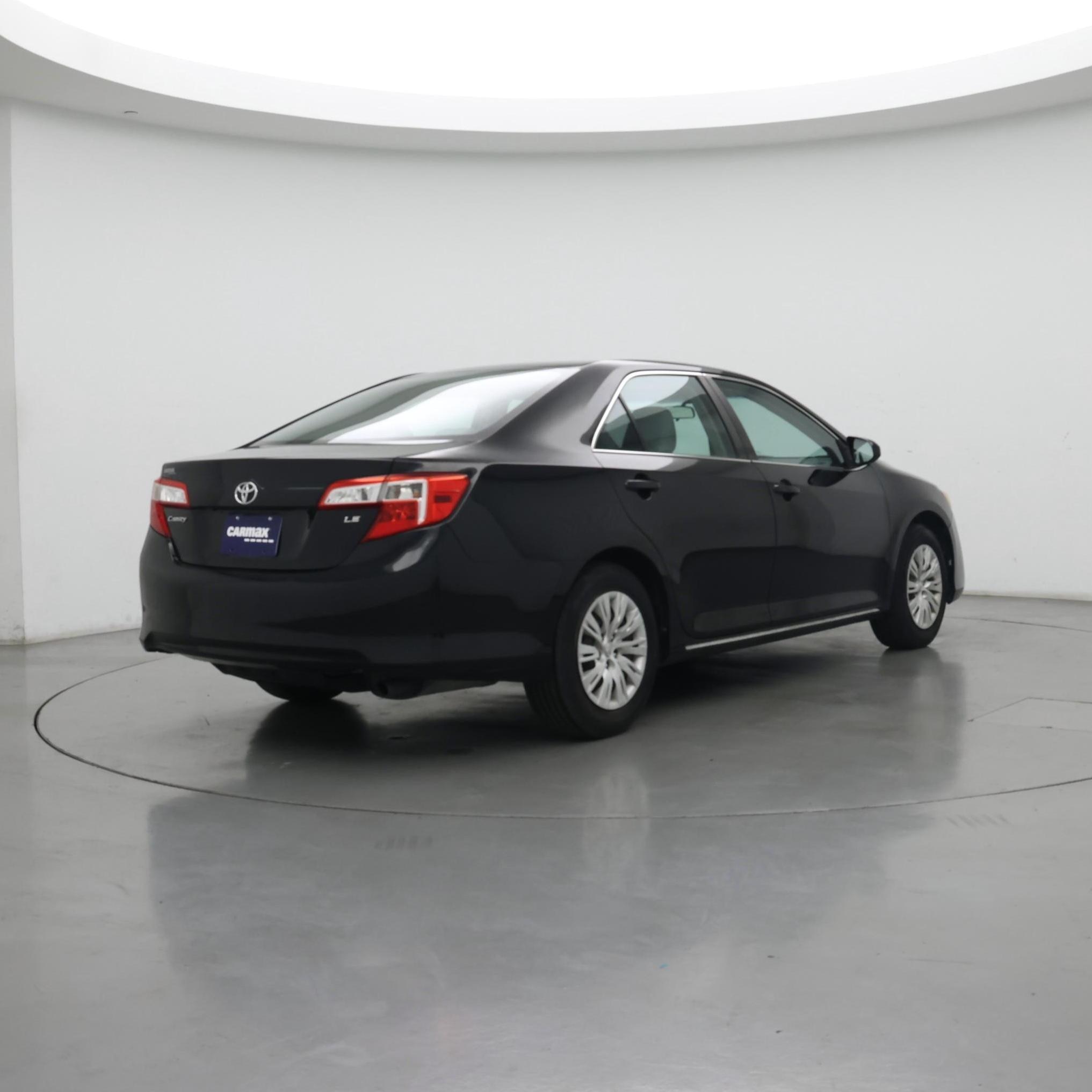 Thumbnail: 2014 Toyota Camry - 8