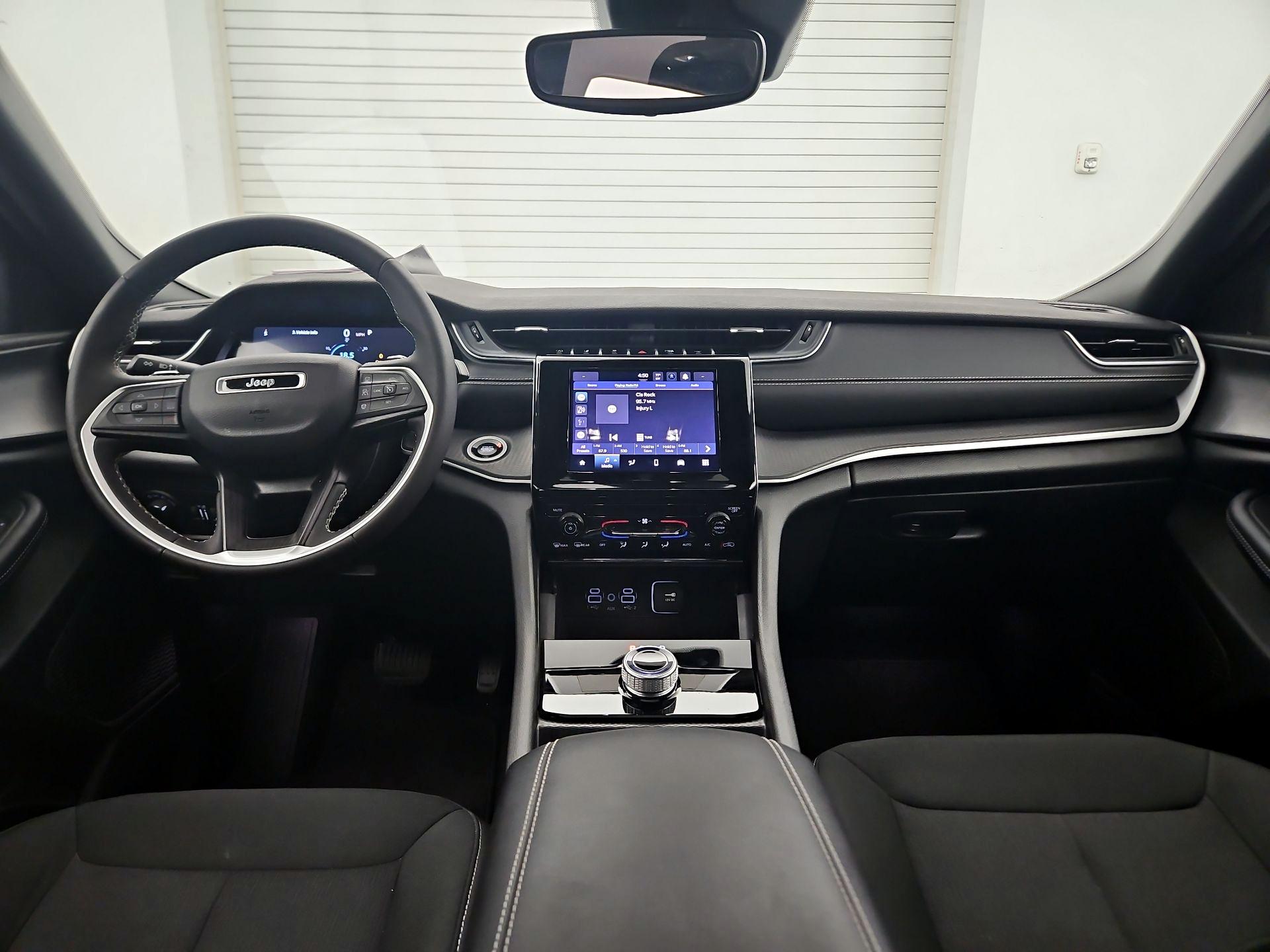 Thumbnail: 2024 Jeep Grand Cherokee - 9