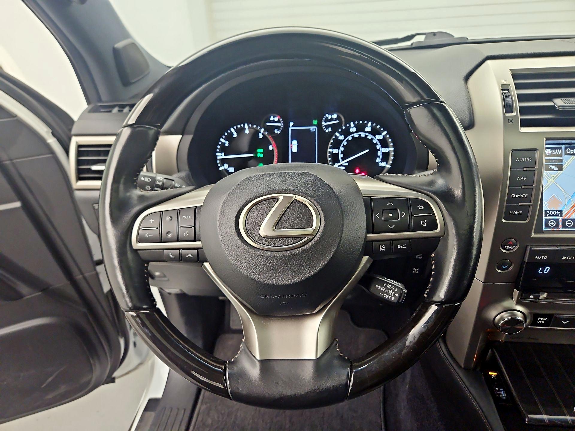 Thumbnail: 2021 Lexus GX - 10