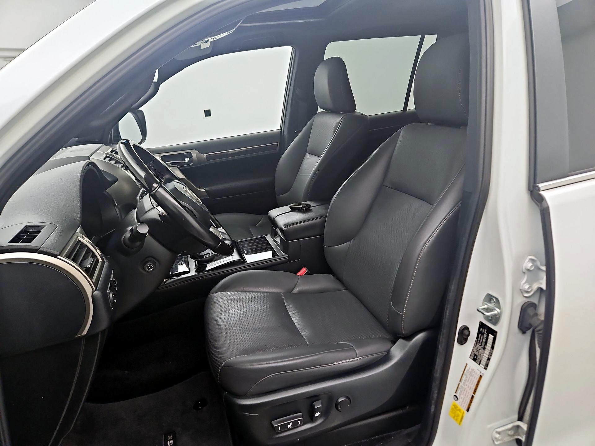 Thumbnail: 2021 Lexus GX - 11
