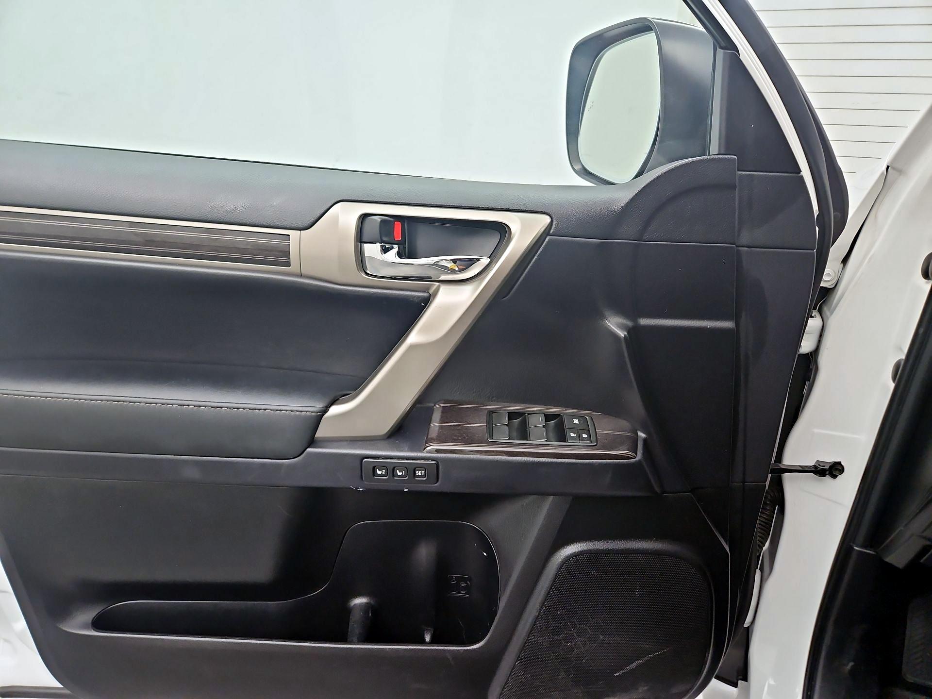 Thumbnail: 2021 Lexus GX - 12