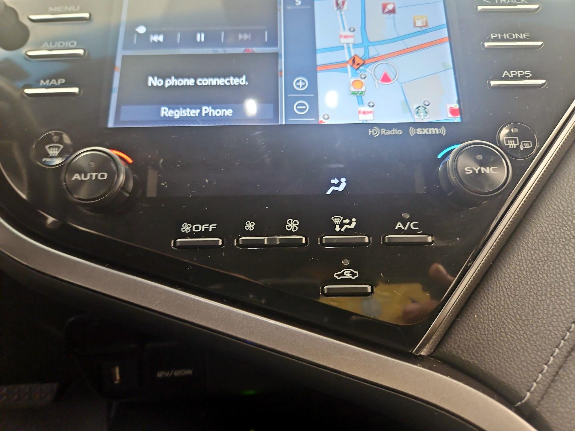 Thumbnail: 2020 Toyota Camry - 16
