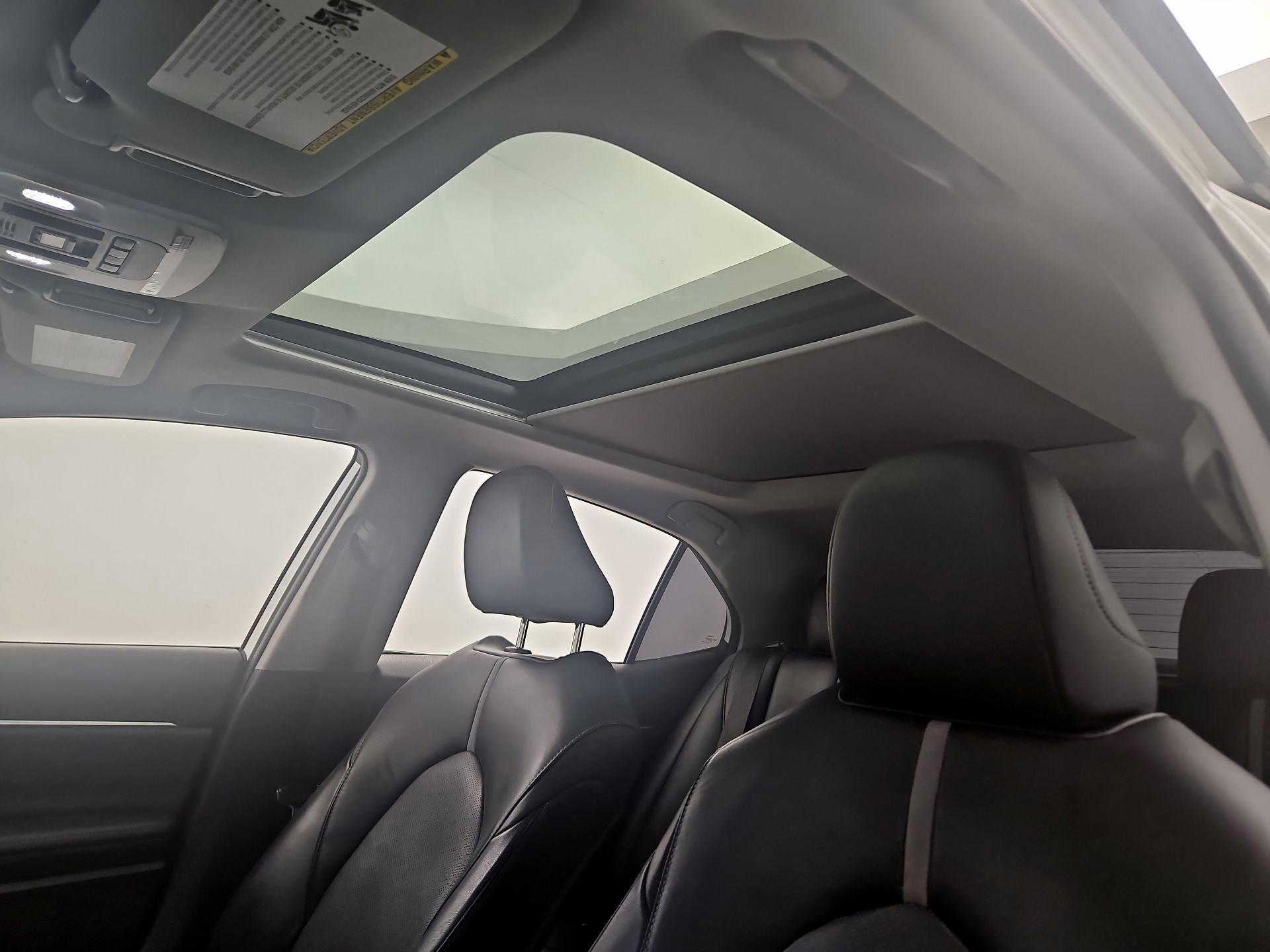 Thumbnail: 2020 Toyota Camry - 19
