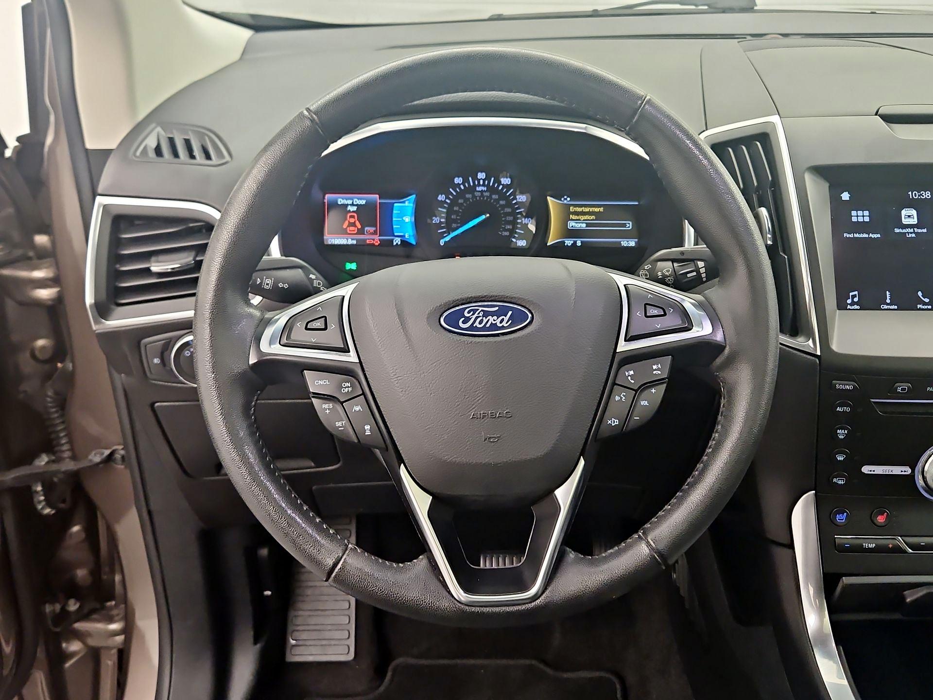 Thumbnail: 2019 Ford Edge - 10