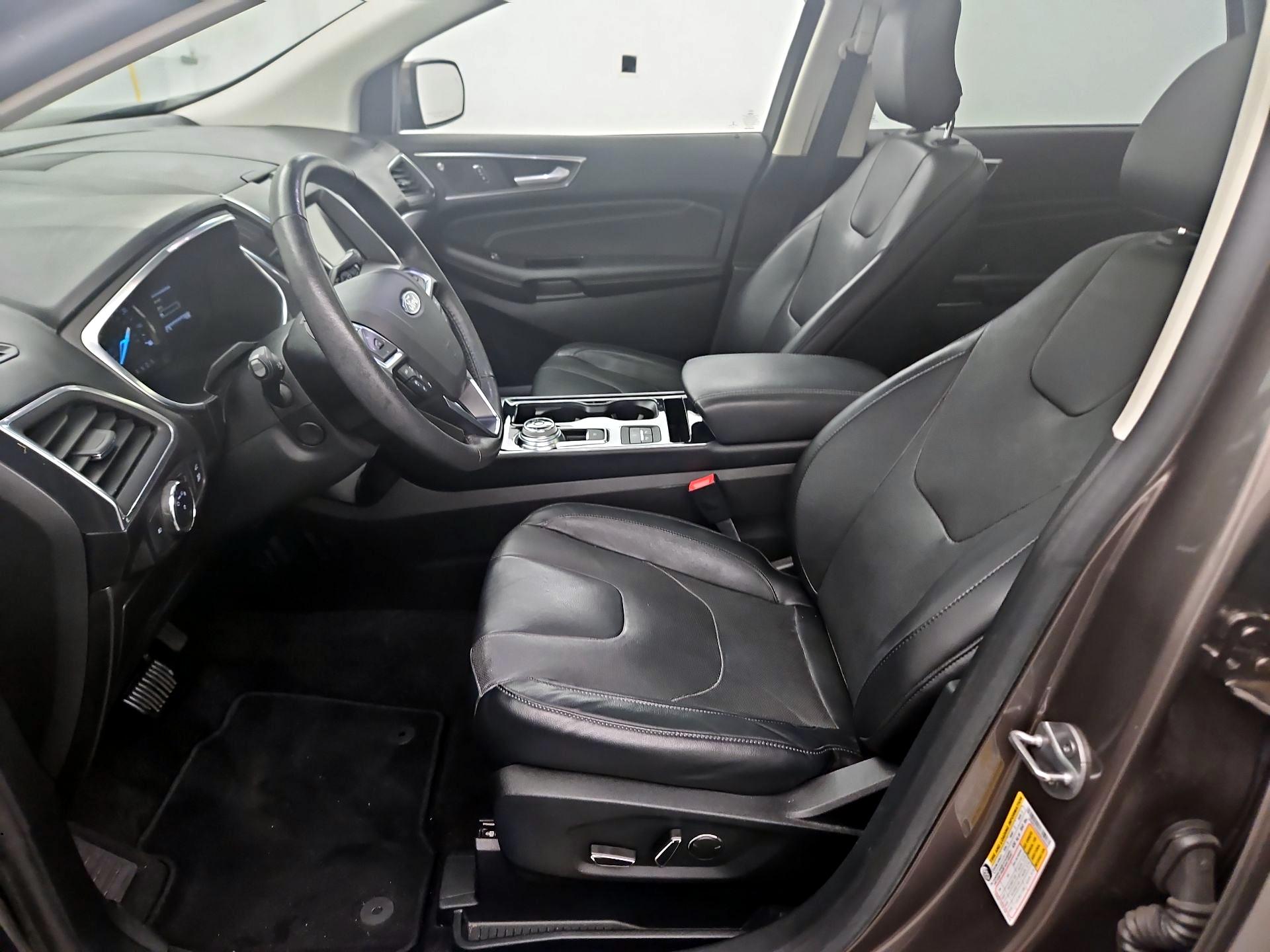 Thumbnail: 2019 Ford Edge - 11