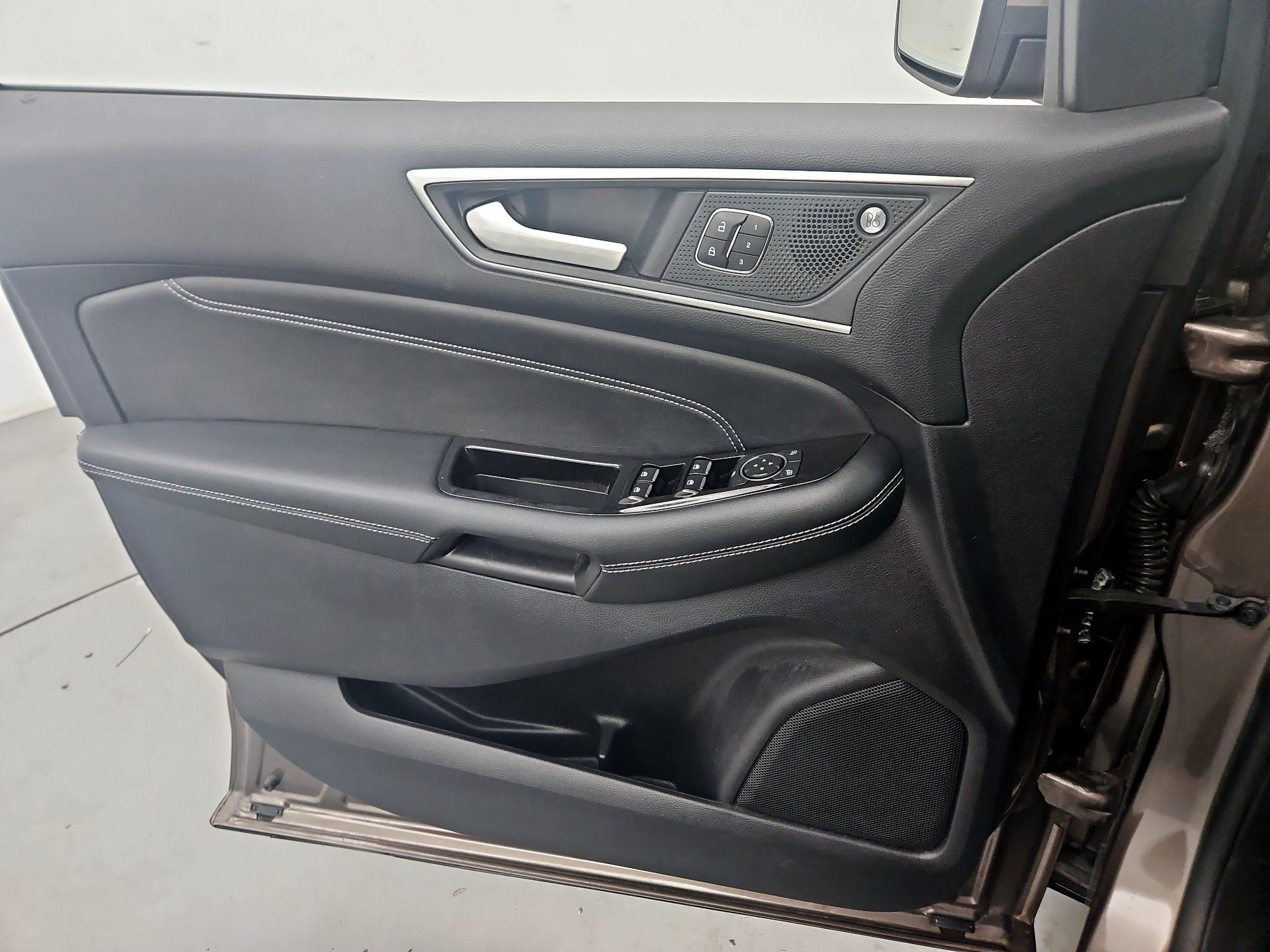 Thumbnail: 2019 Ford Edge - 12