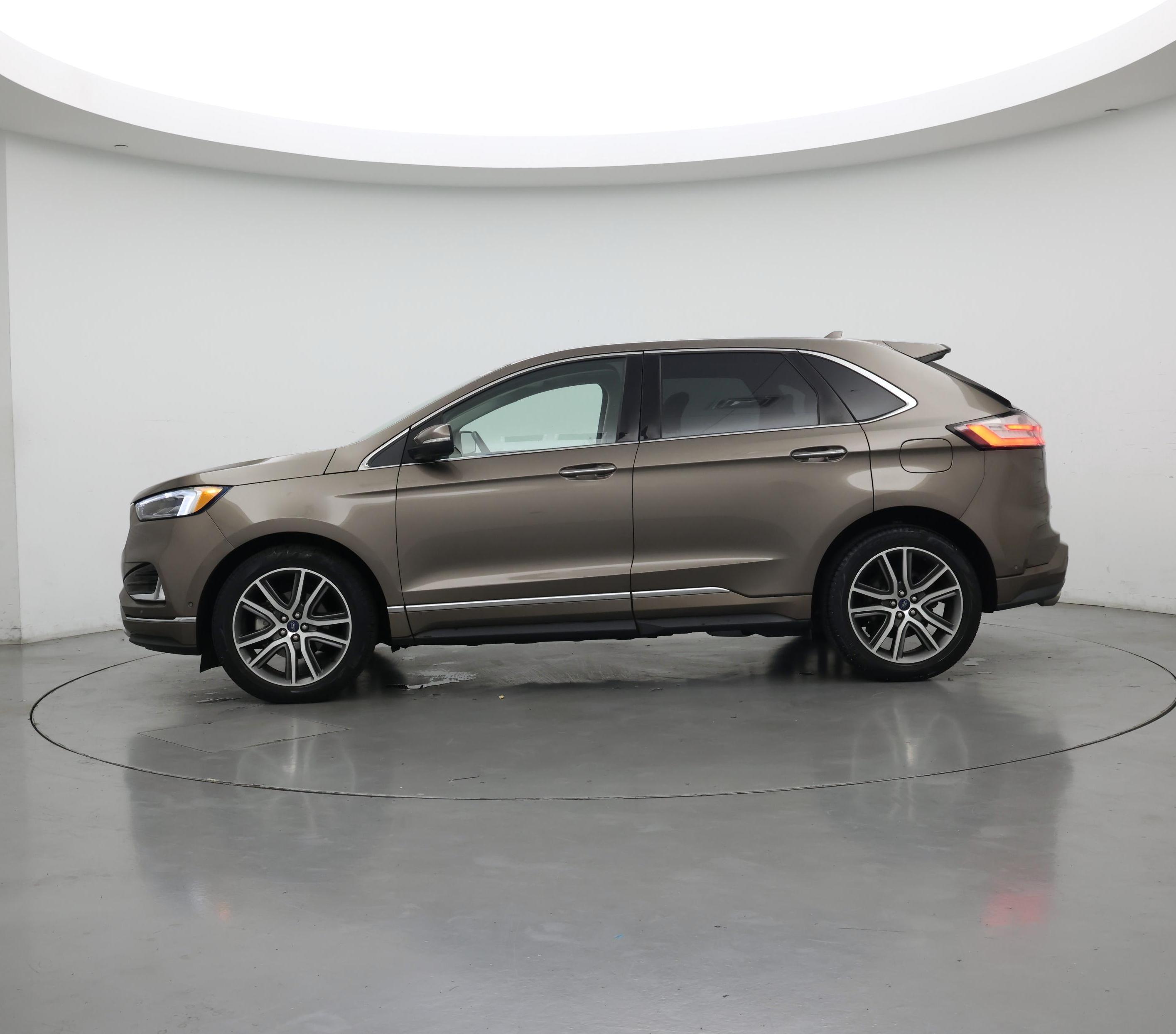 Thumbnail: 2019 Ford Edge - 3