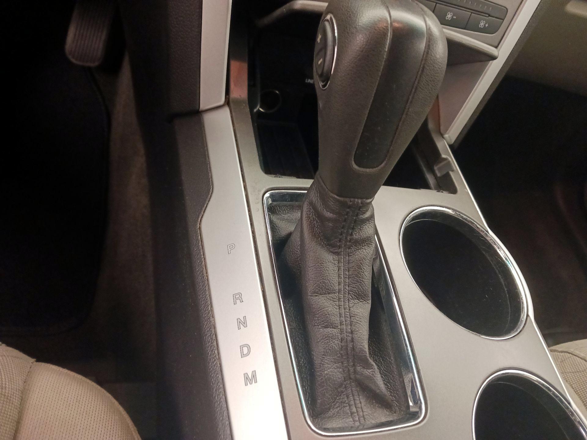 Thumbnail: 2013 Ford Explorer - 16