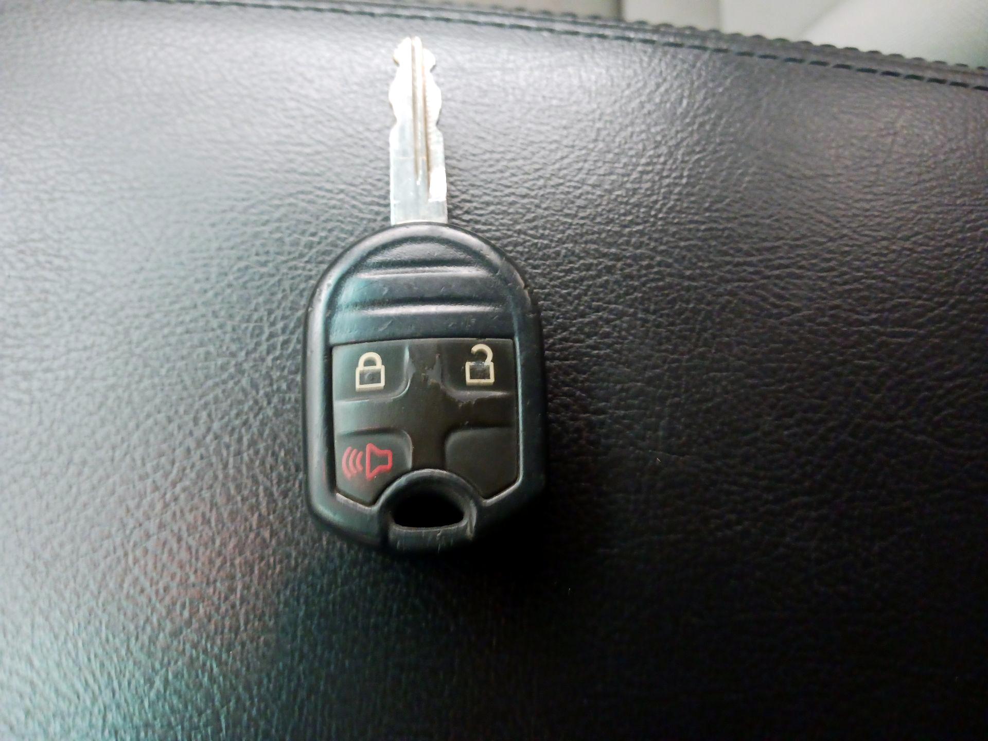 Thumbnail: 2013 Ford Explorer - 20