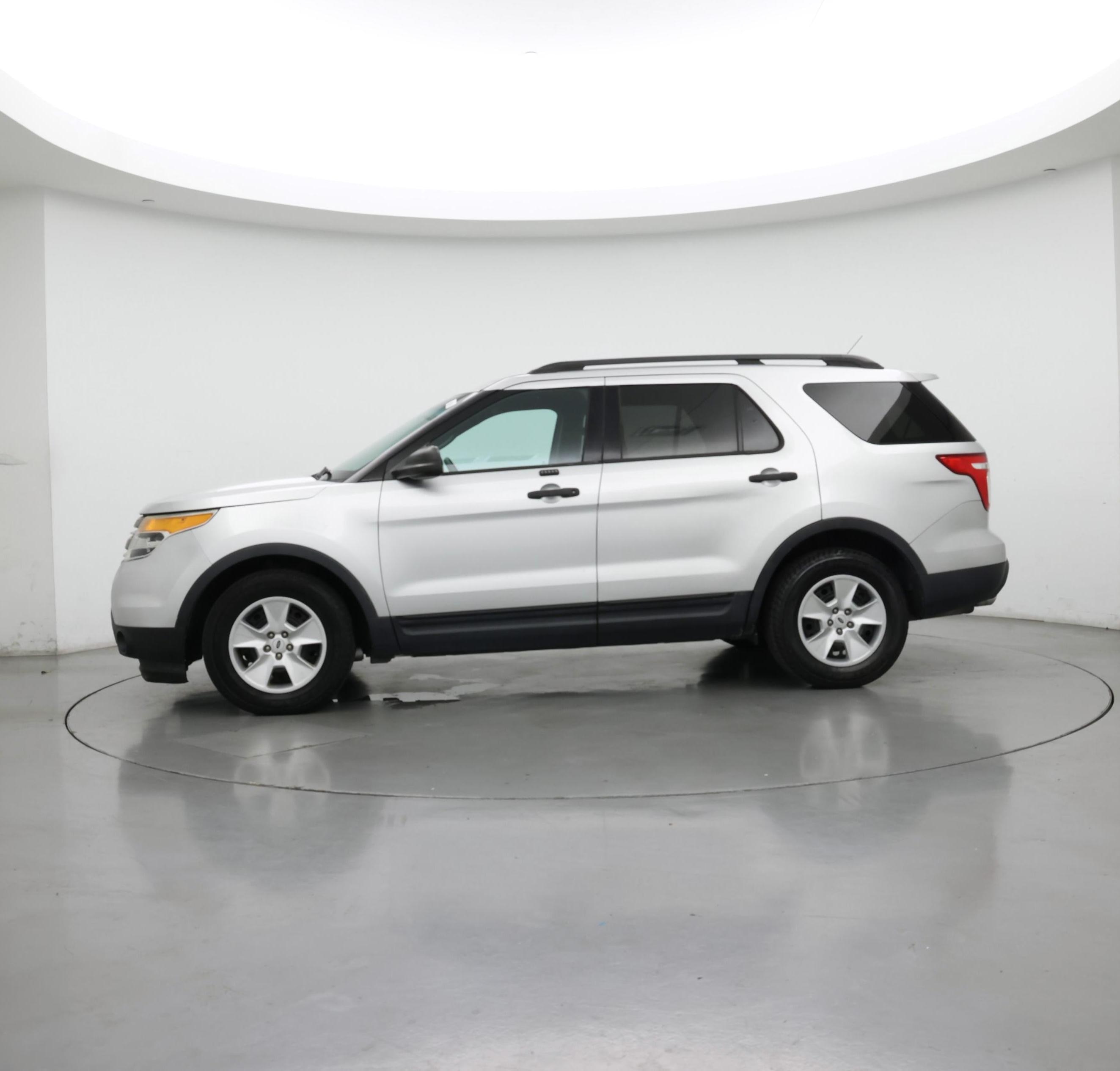 Thumbnail: 2013 Ford Explorer - 3