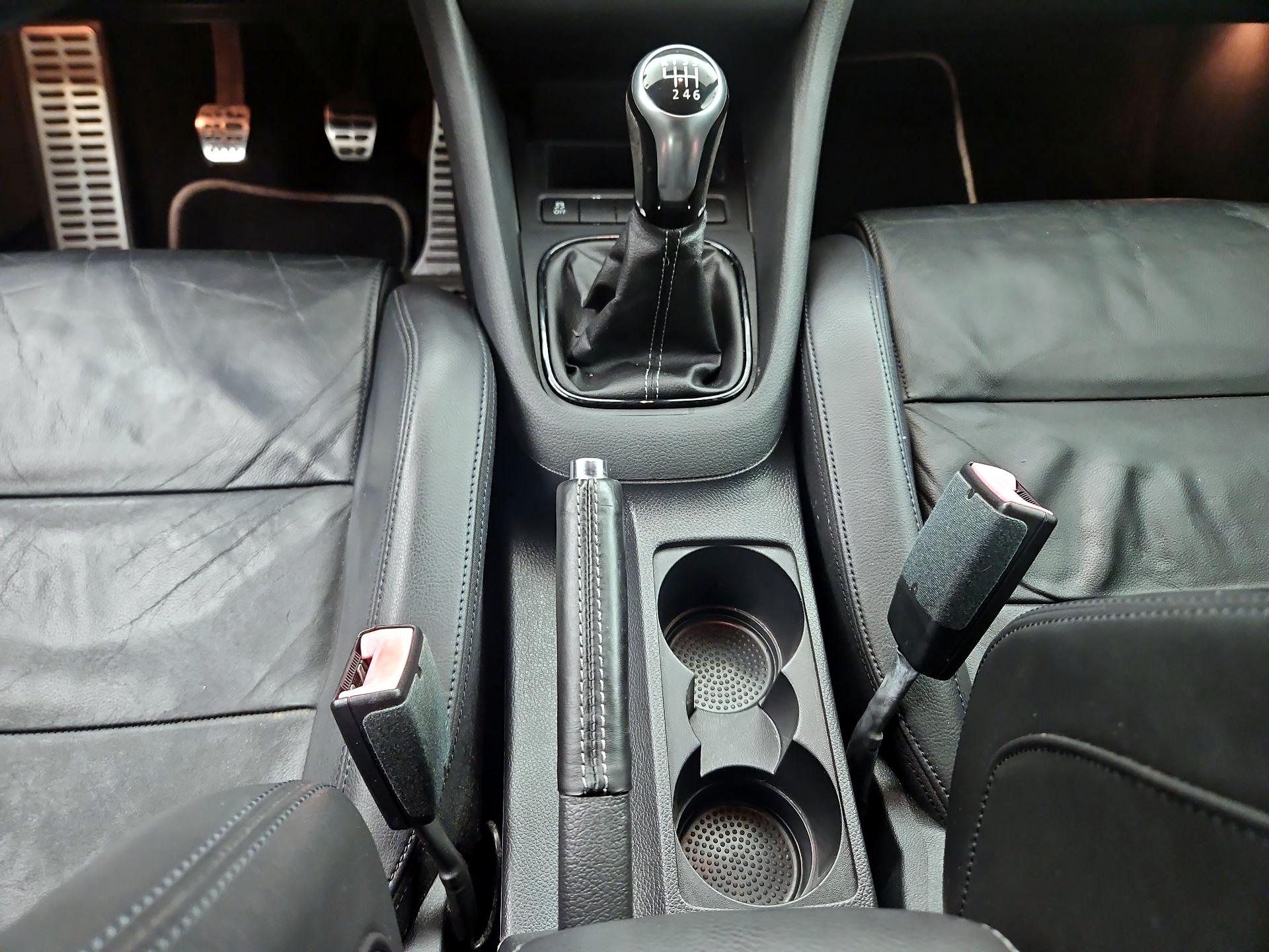 Thumbnail: 2013 Volkswagen Golf - 16