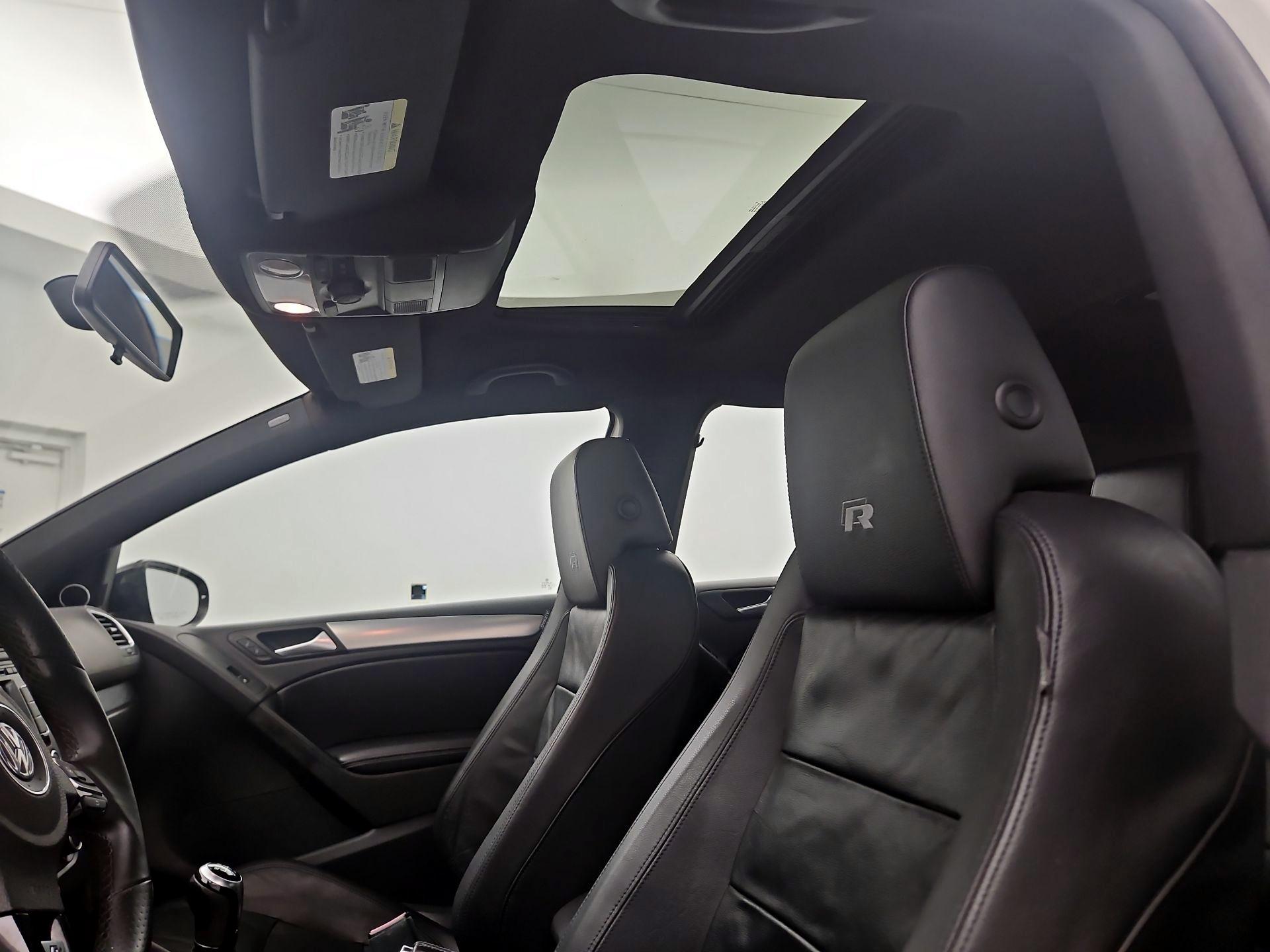 Thumbnail: 2013 Volkswagen Golf - 18