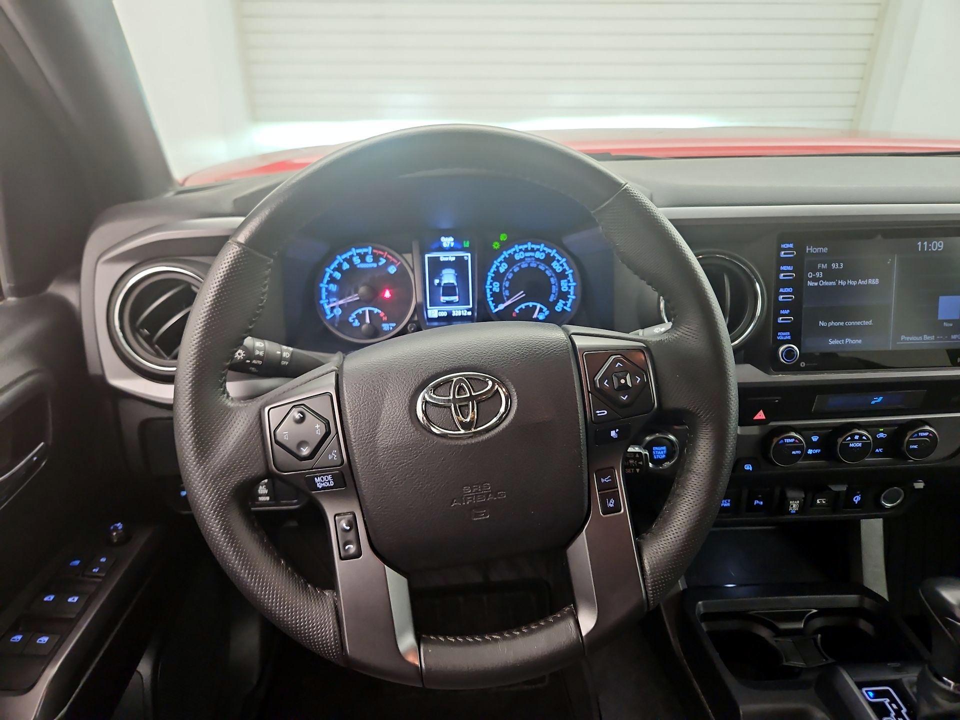 Thumbnail: 2021 Toyota Tacoma - 10