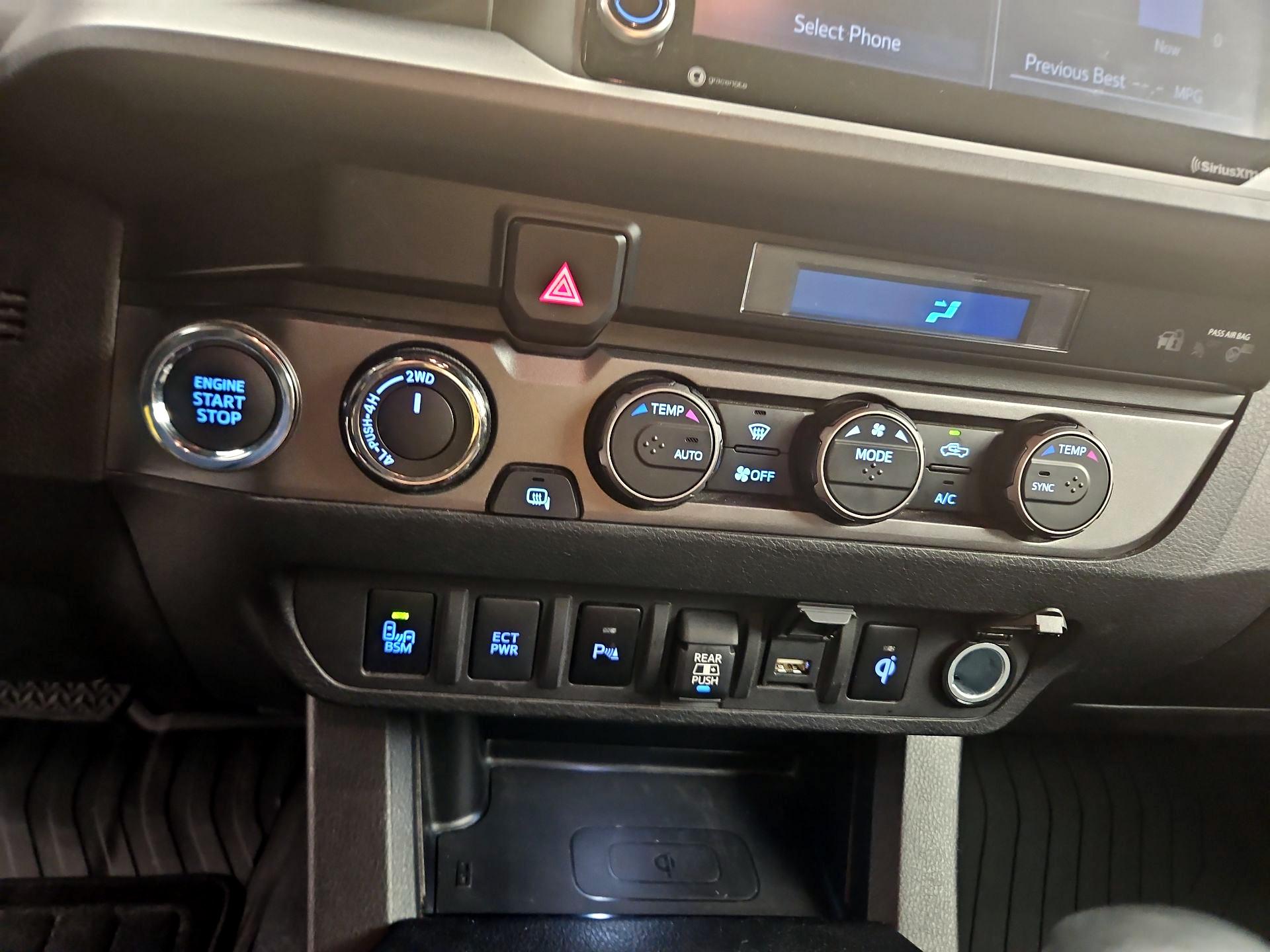Thumbnail: 2021 Toyota Tacoma - 16