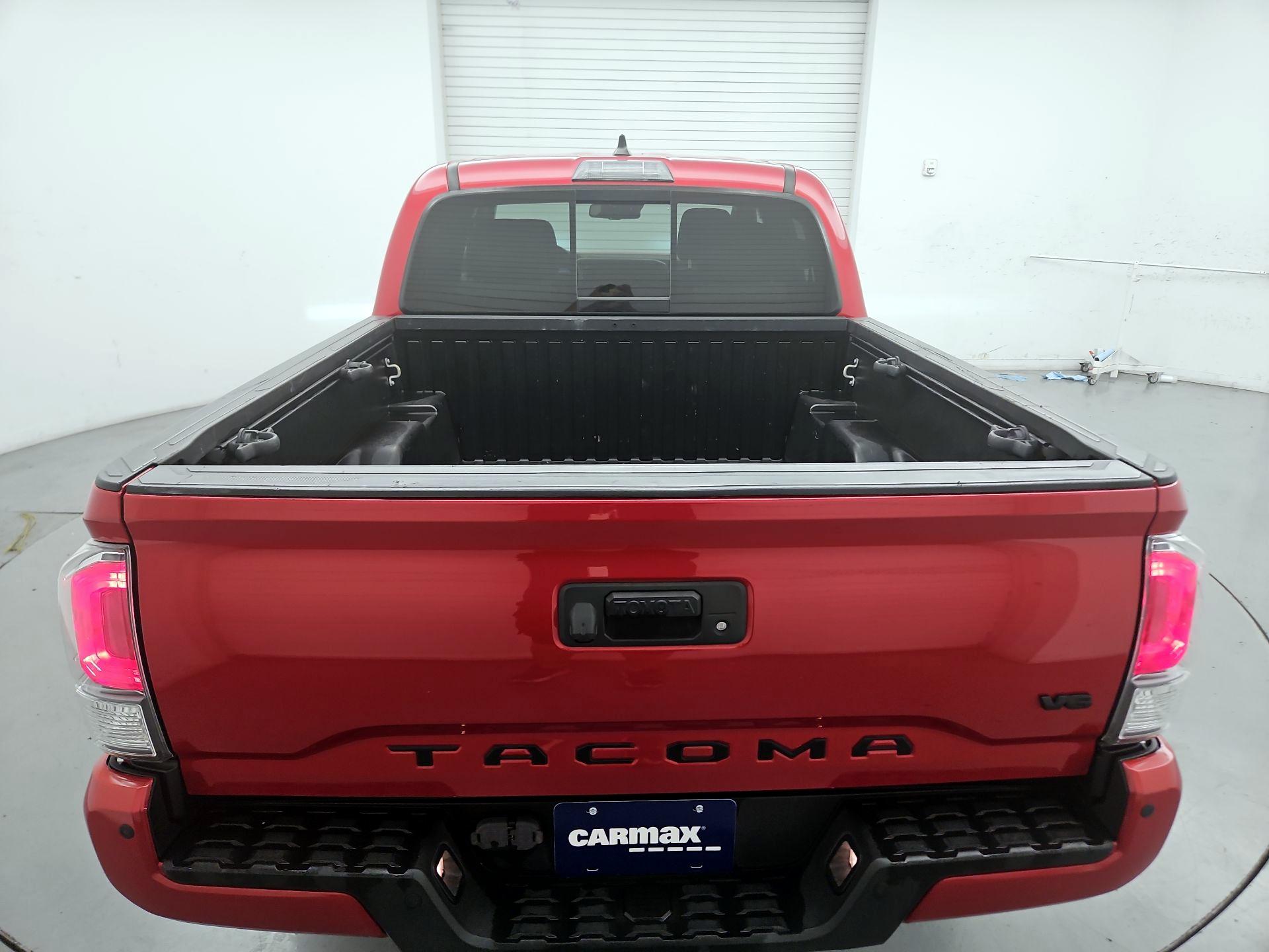 Thumbnail: 2021 Toyota Tacoma - 19