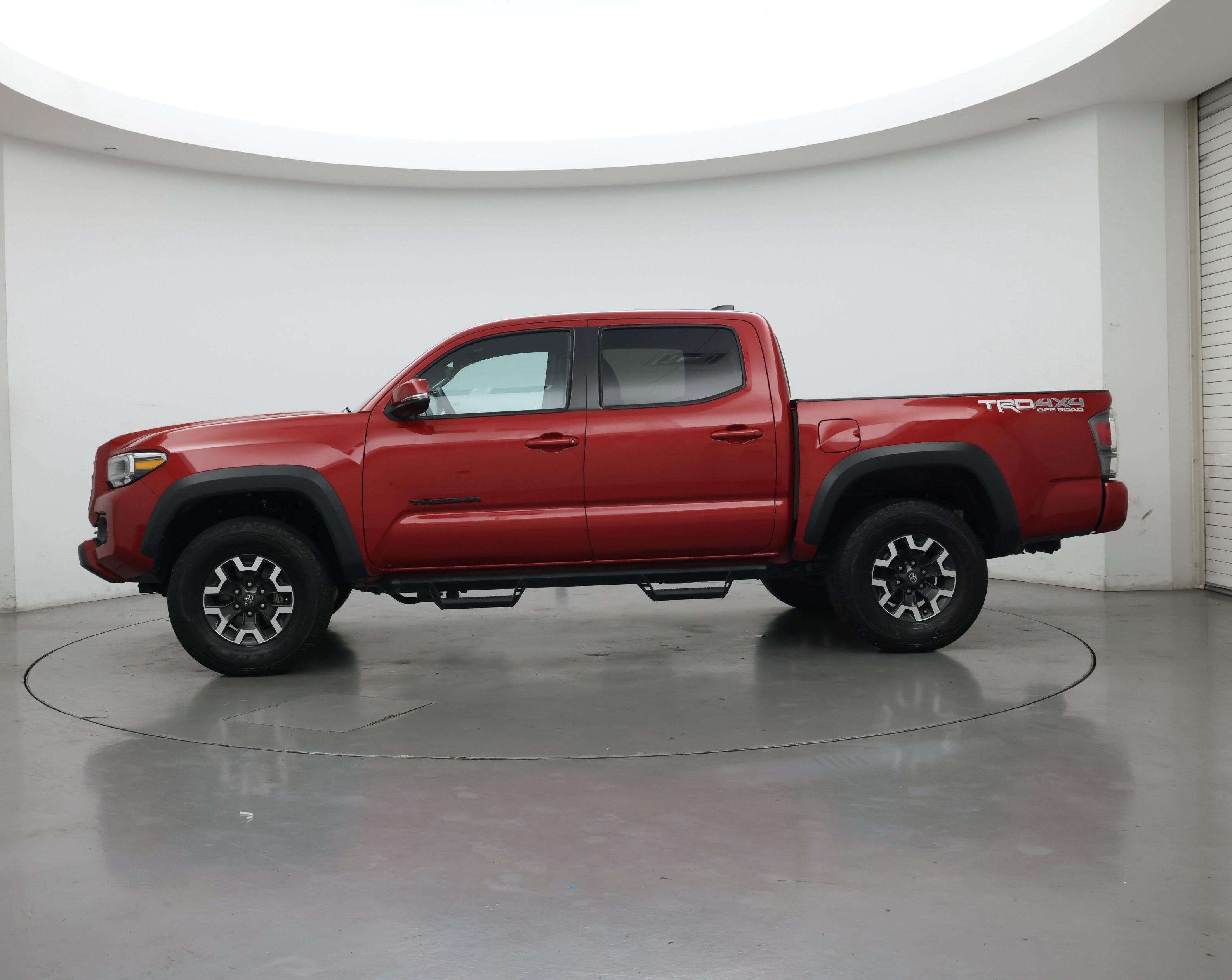 Thumbnail: 2021 Toyota Tacoma - 3