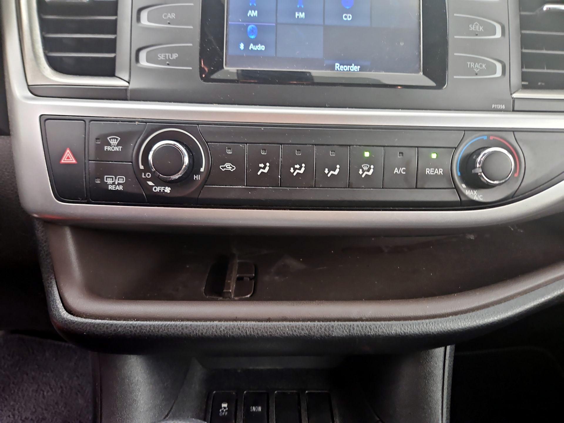 Thumbnail: 2017 Toyota Highlander - 16