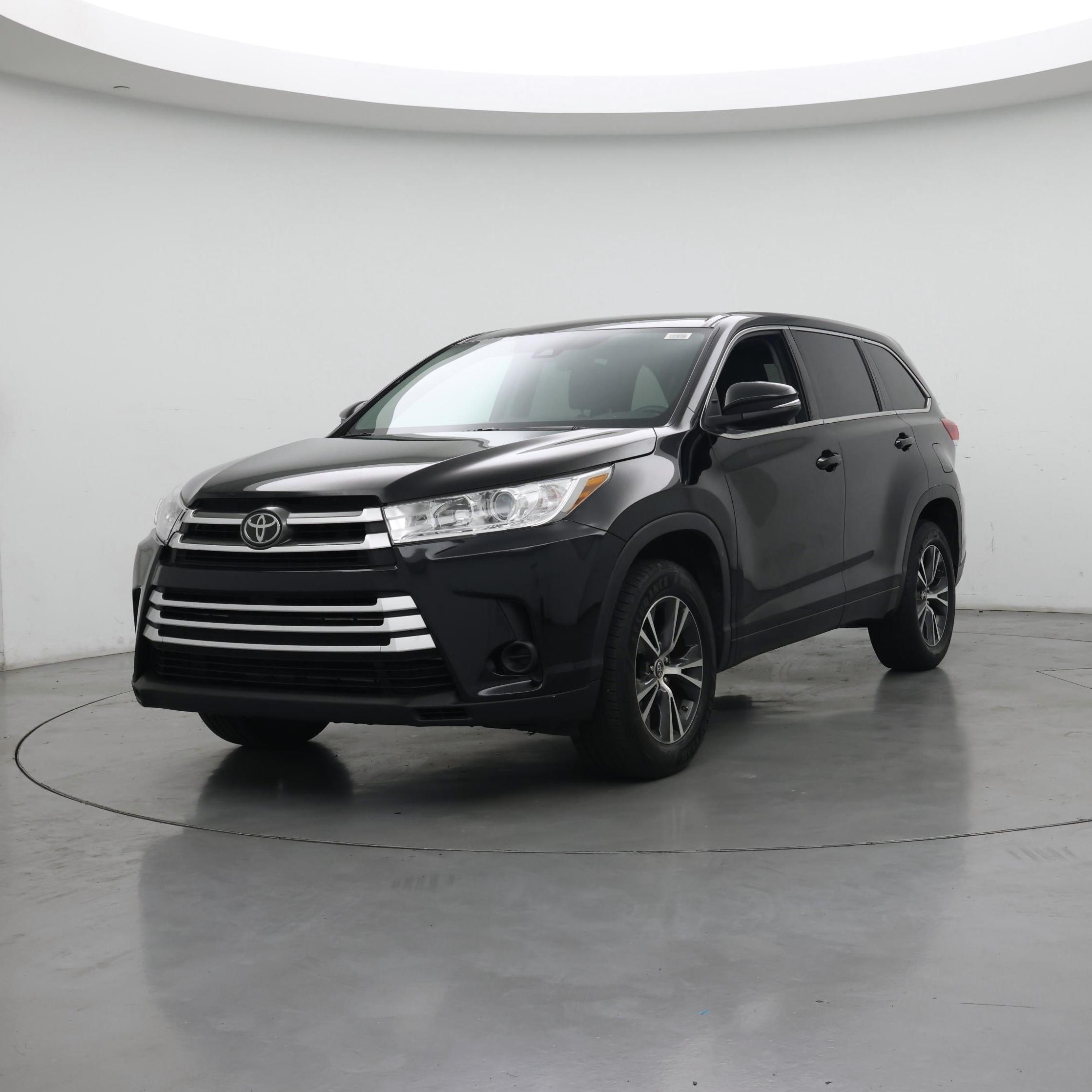 Thumbnail: 2017 Toyota Highlander - 4