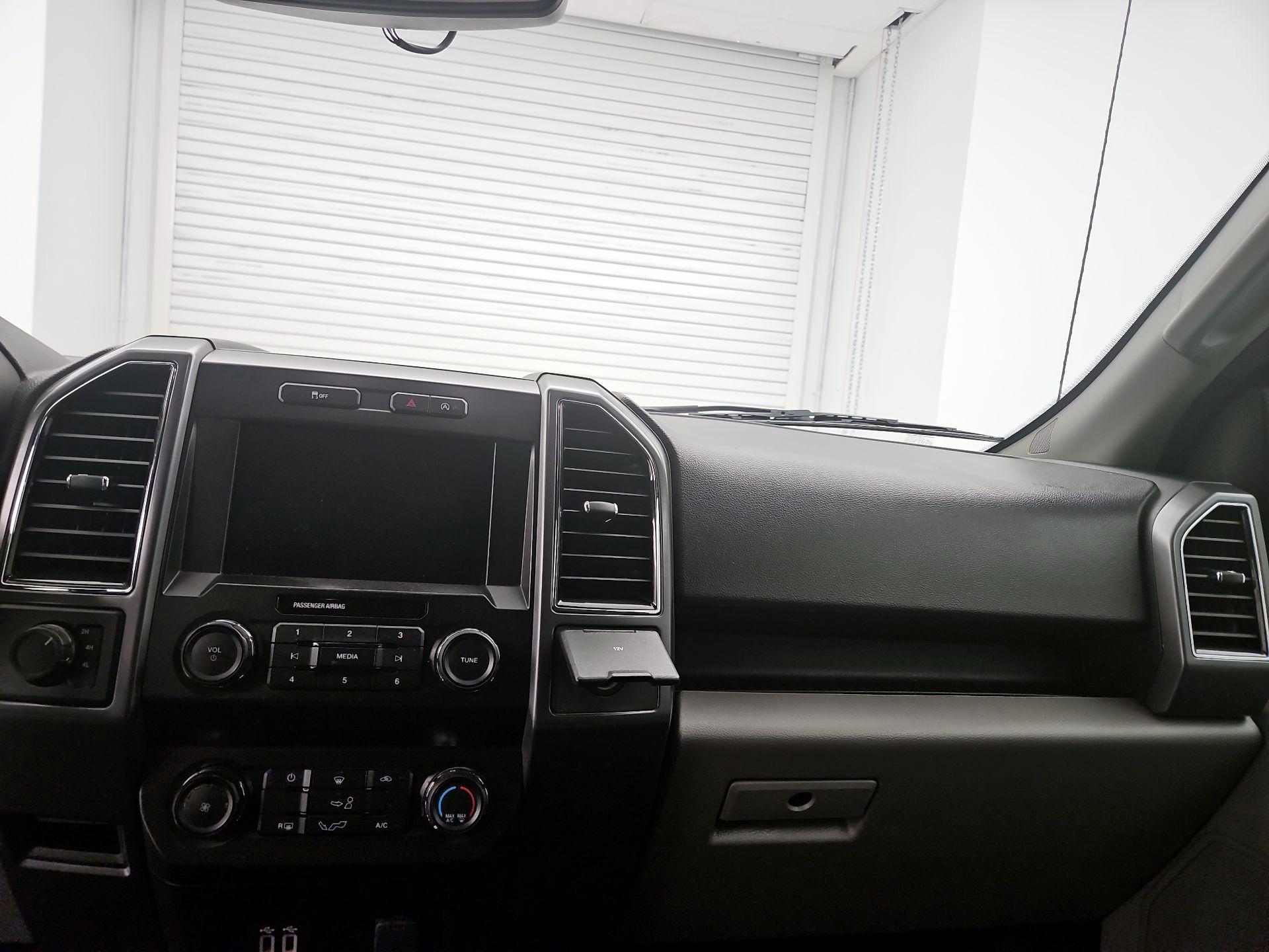 Thumbnail: 2019 Ford F-150 - 9
