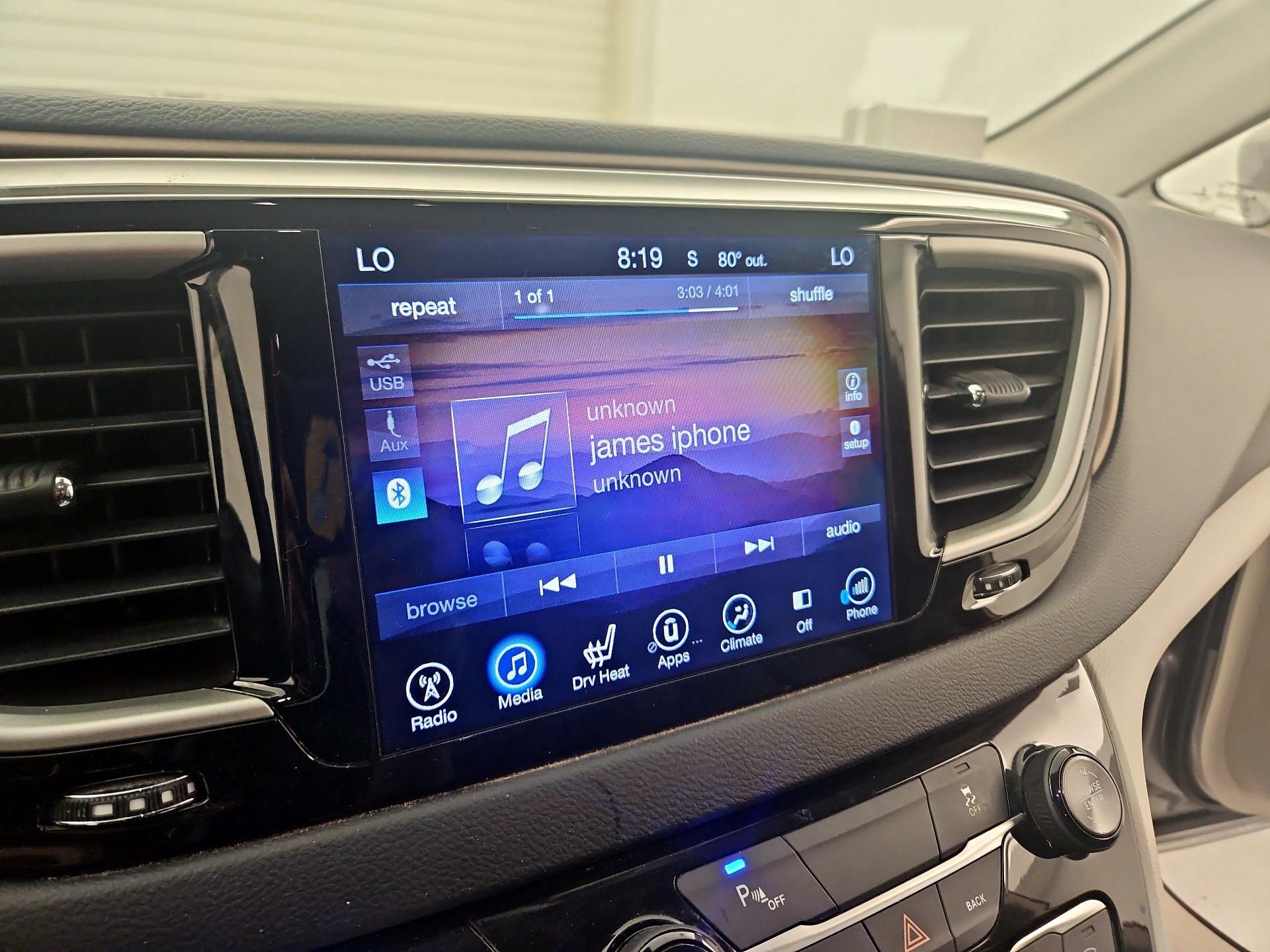 Thumbnail: 2017 Chrysler Pacifica - 13