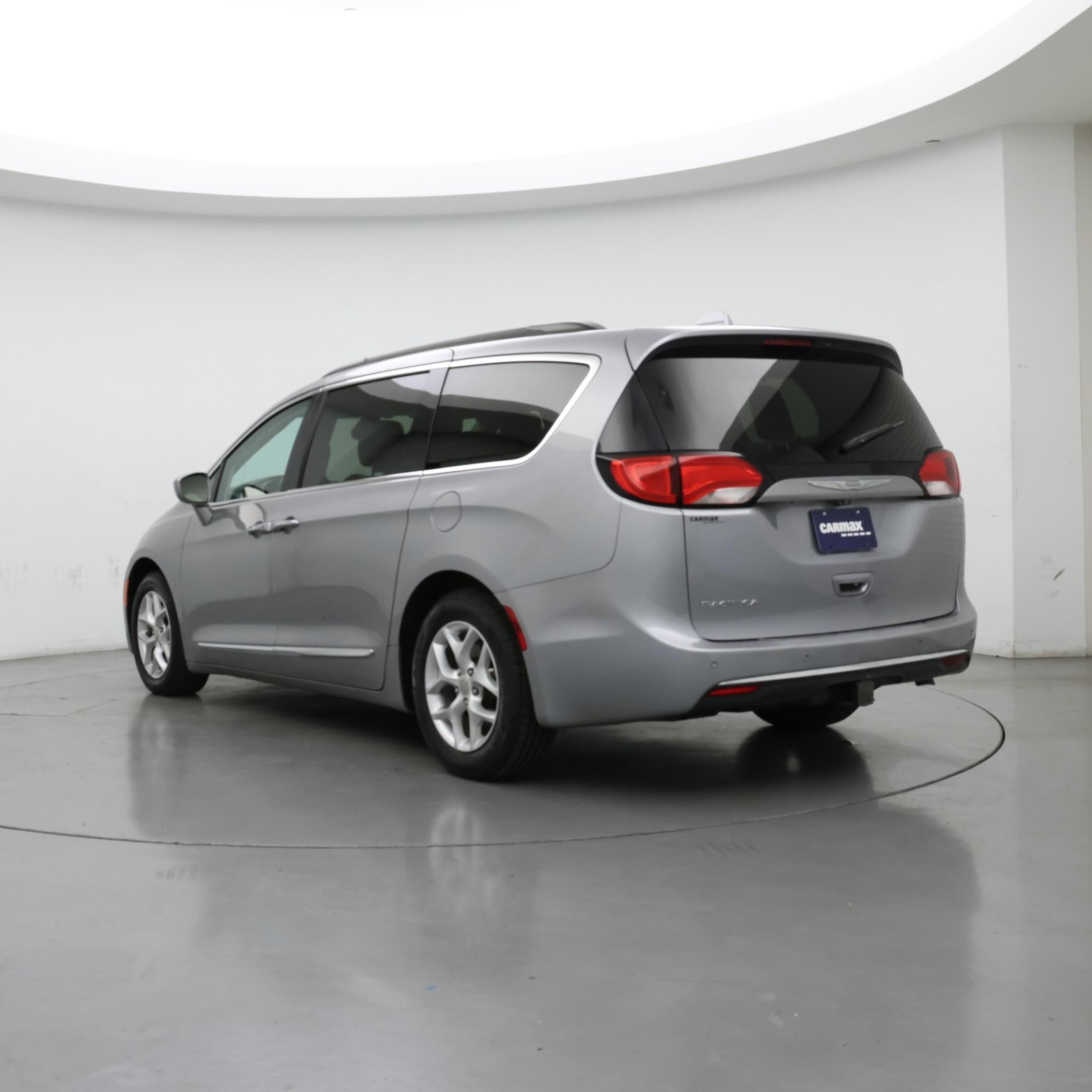 Thumbnail: 2017 Chrysler Pacifica - 2