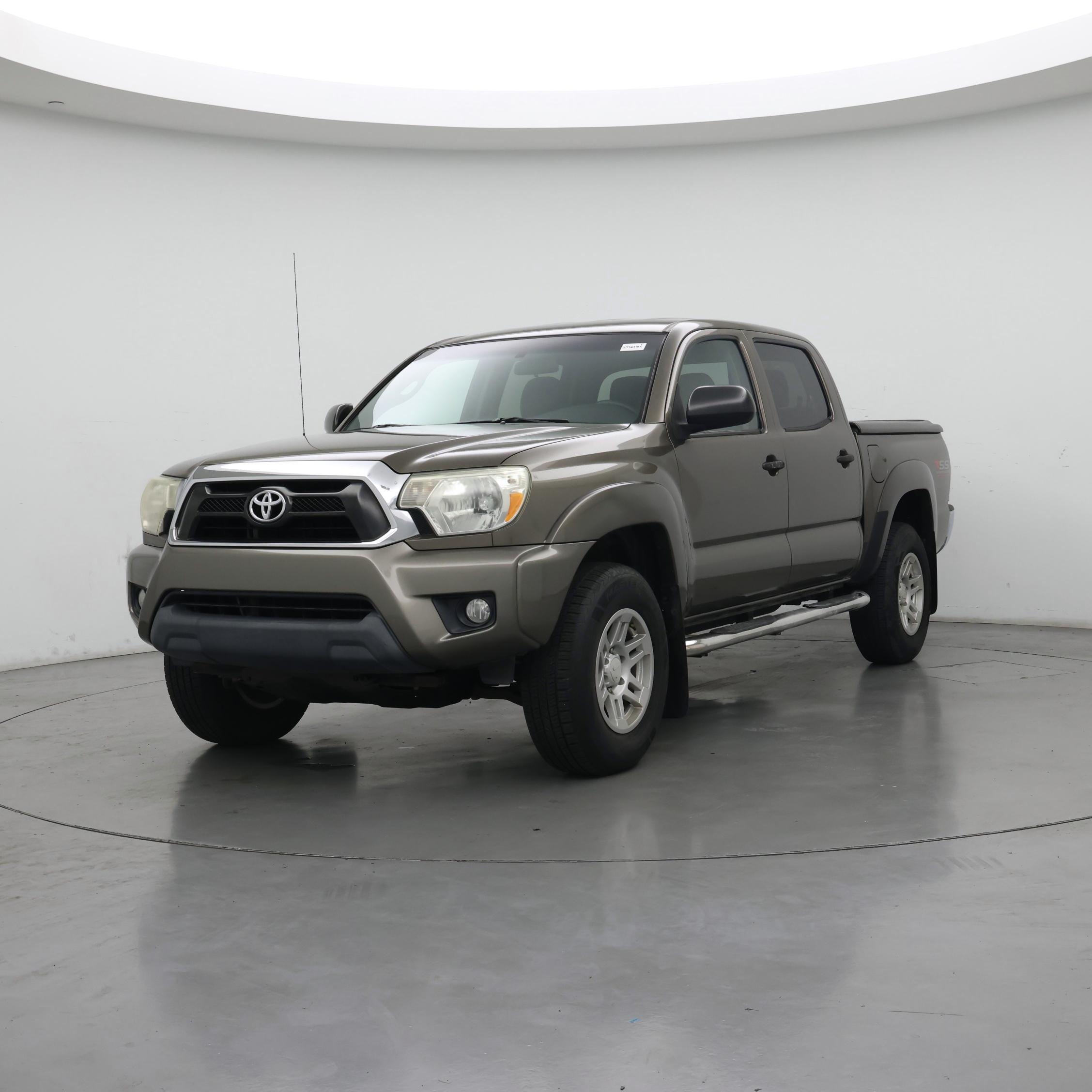 Thumbnail: 2015 Toyota Tacoma - 4
