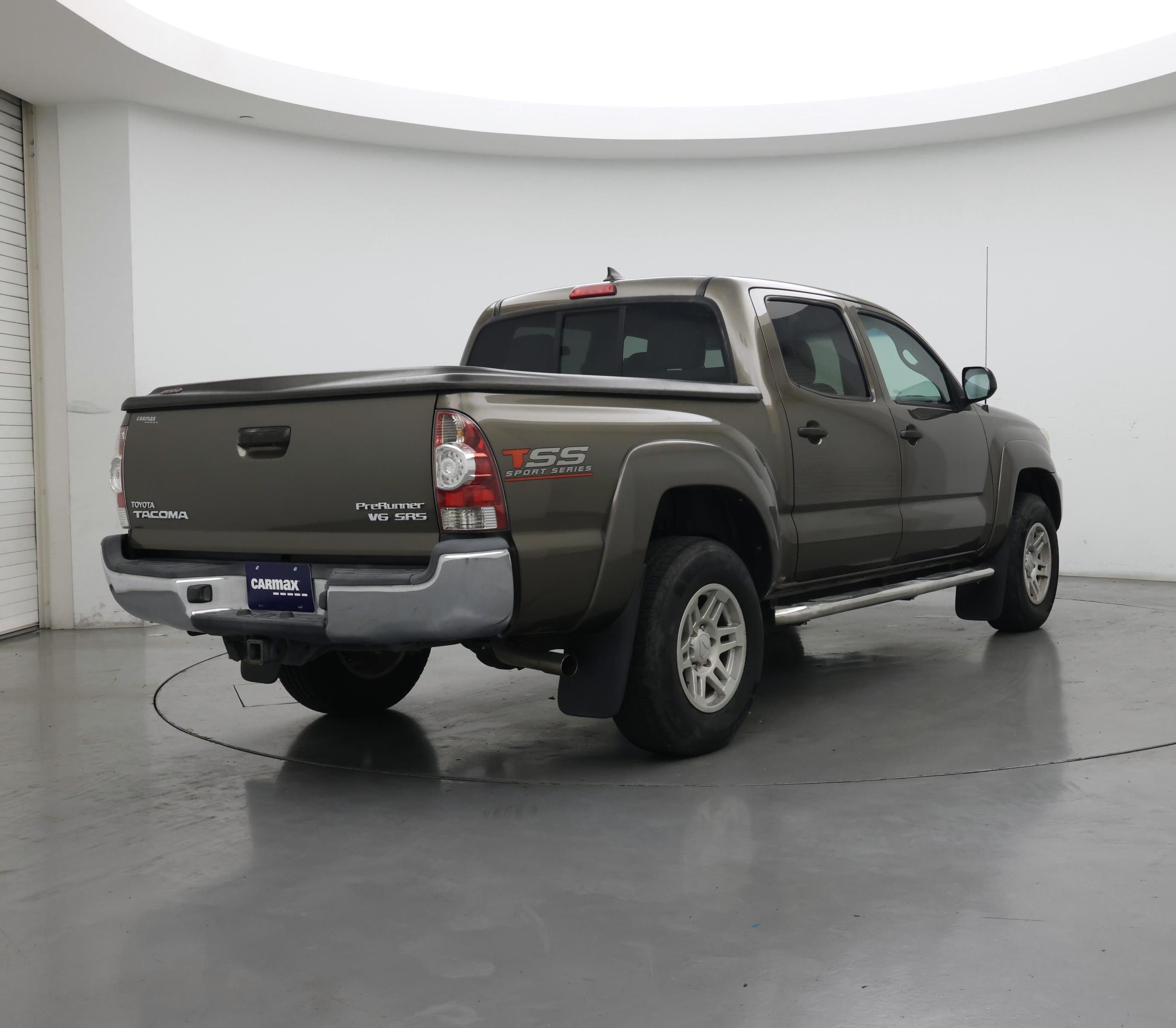Thumbnail: 2015 Toyota Tacoma - 8