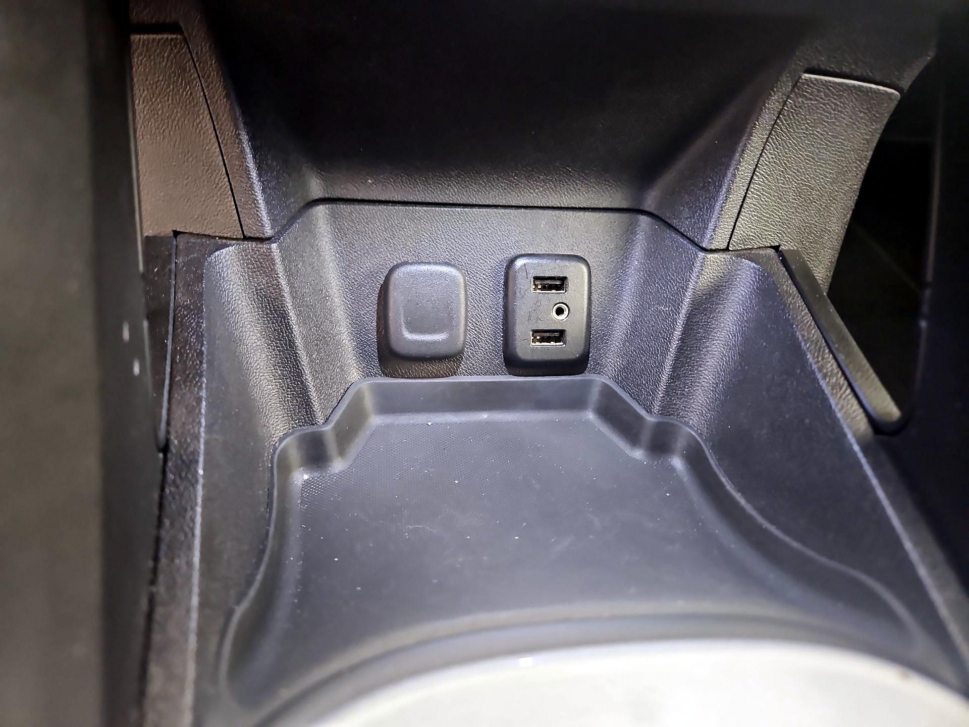Thumbnail: 2017 Chevrolet Volt - 17