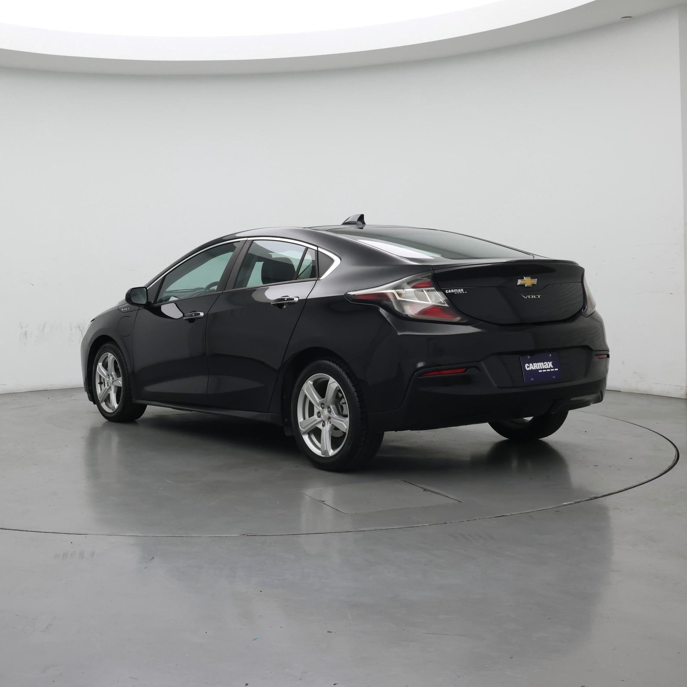 Thumbnail: 2017 Chevrolet Volt - 2