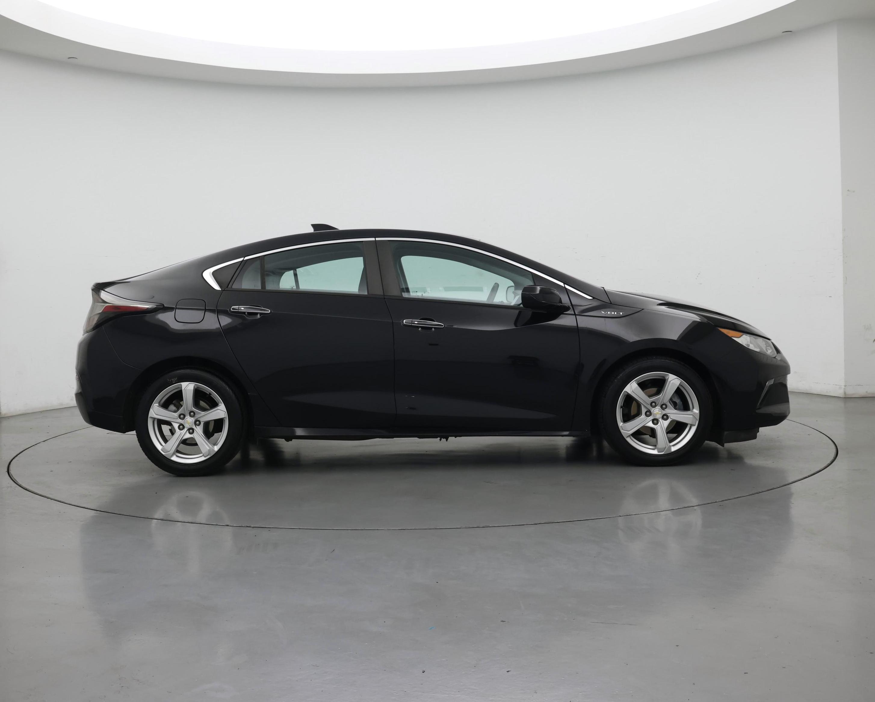 Thumbnail: 2017 Chevrolet Volt - 7