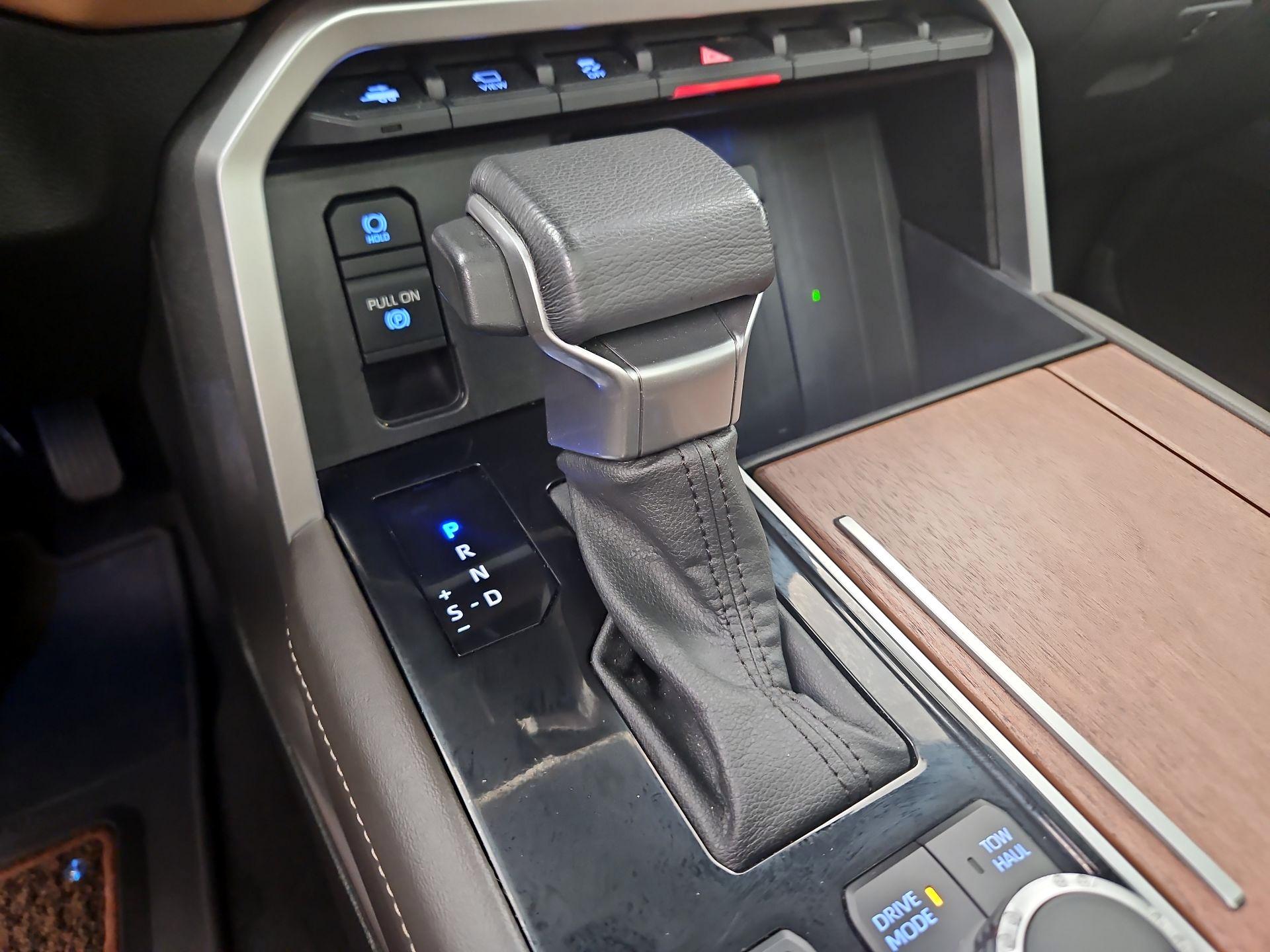 Thumbnail: 2022 Toyota Tundra - 17