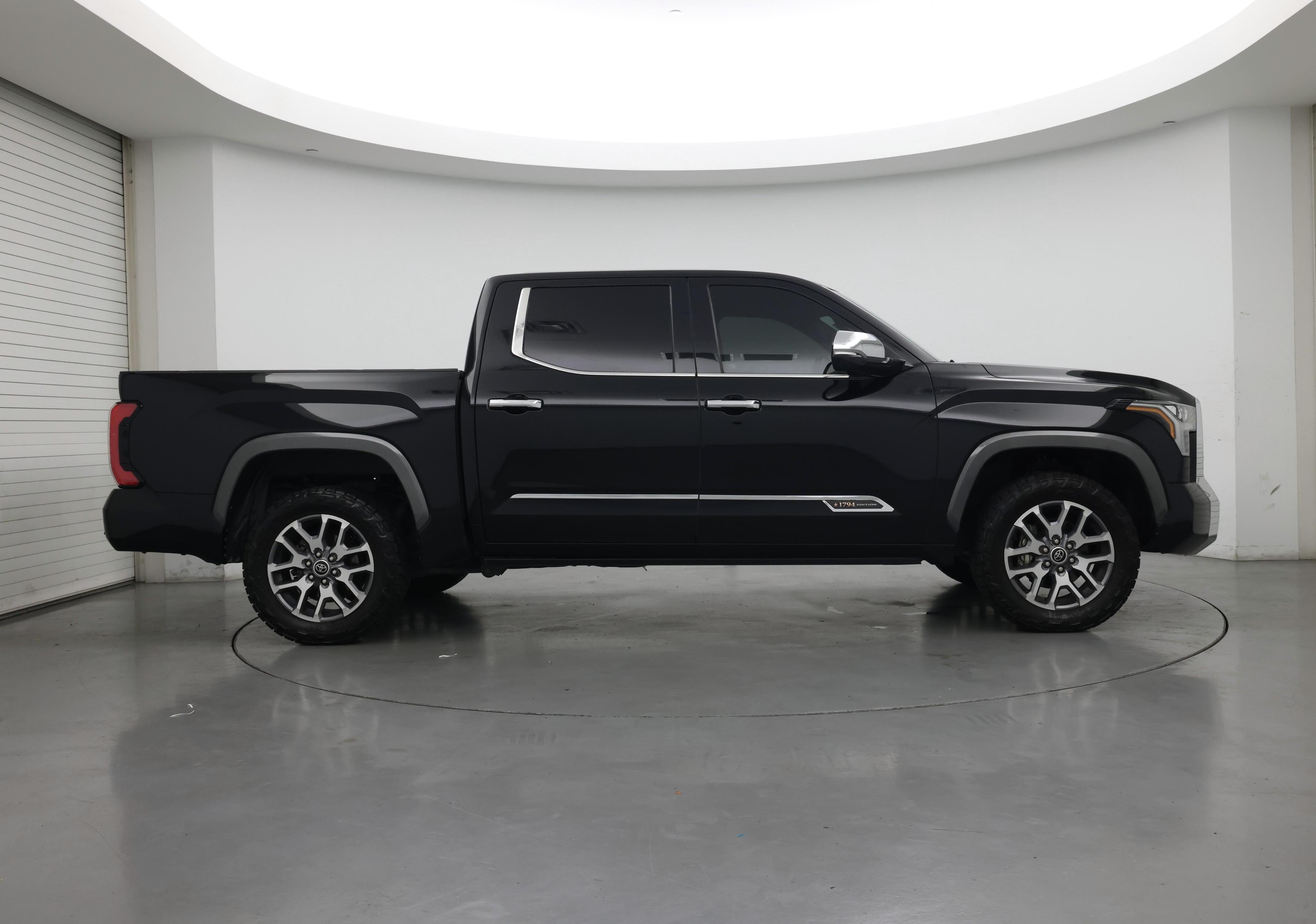 Thumbnail: 2022 Toyota Tundra - 7