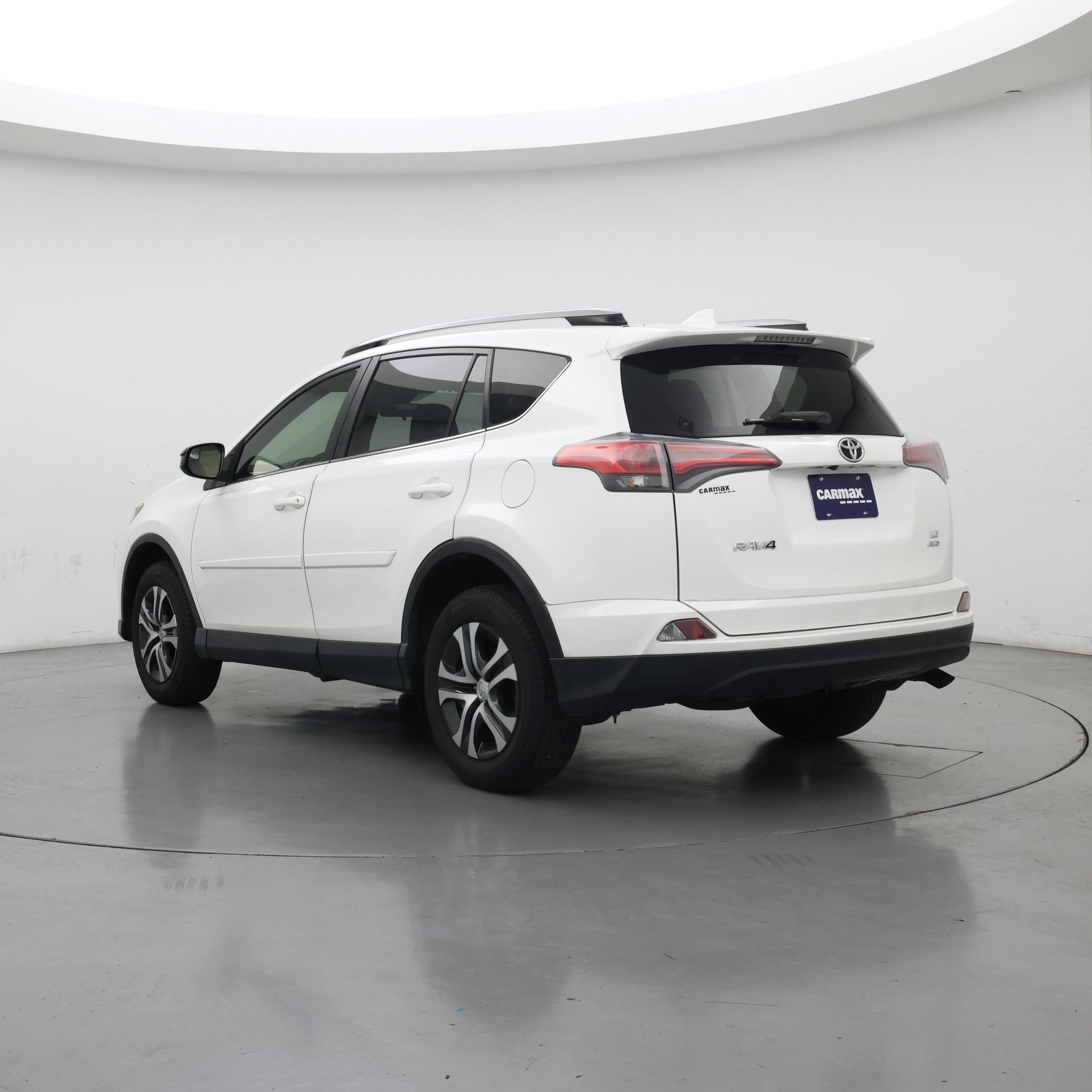 Thumbnail: 2017 Toyota RAV4 - 2