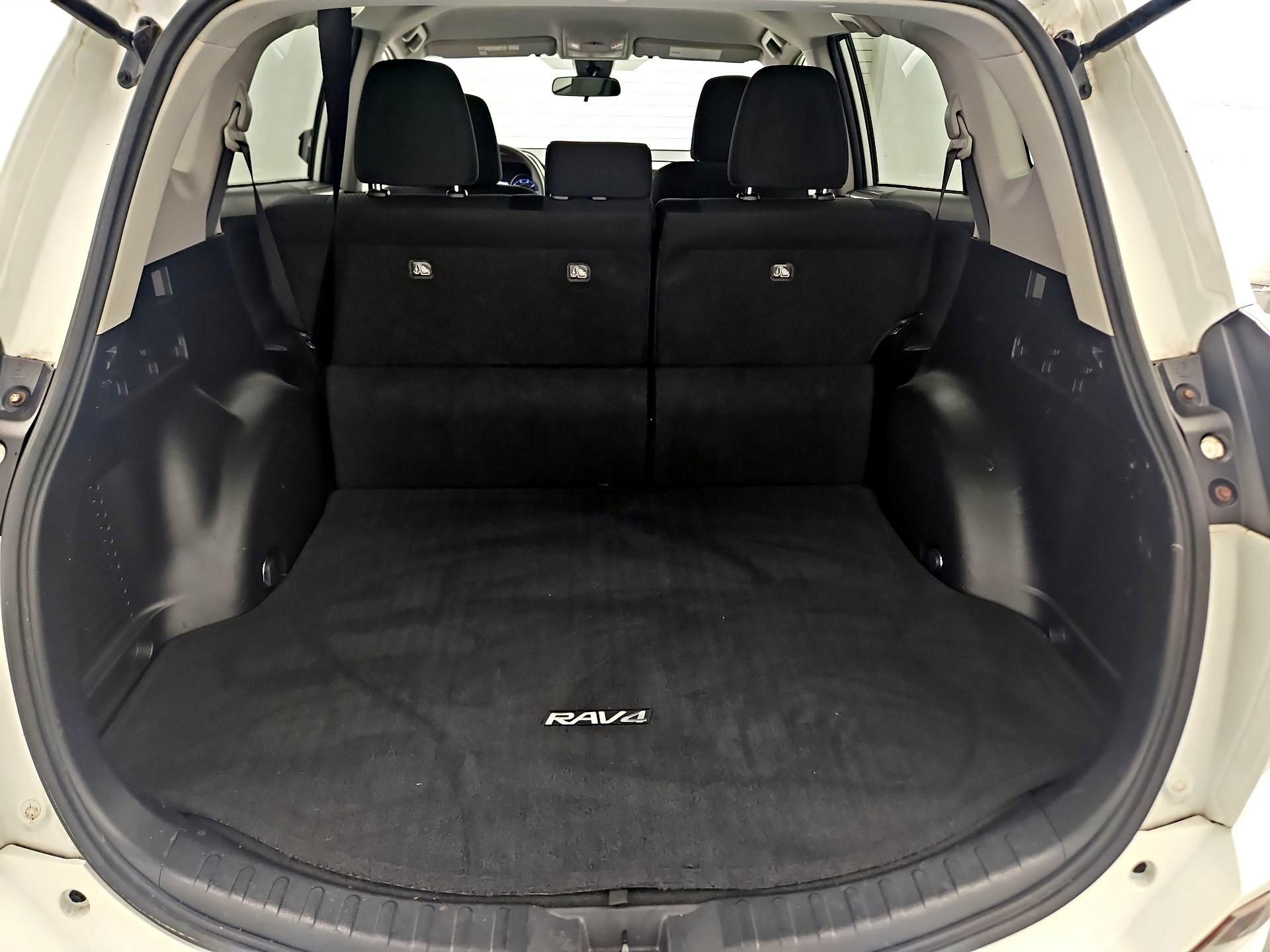 Thumbnail: 2017 Toyota RAV4 - 20