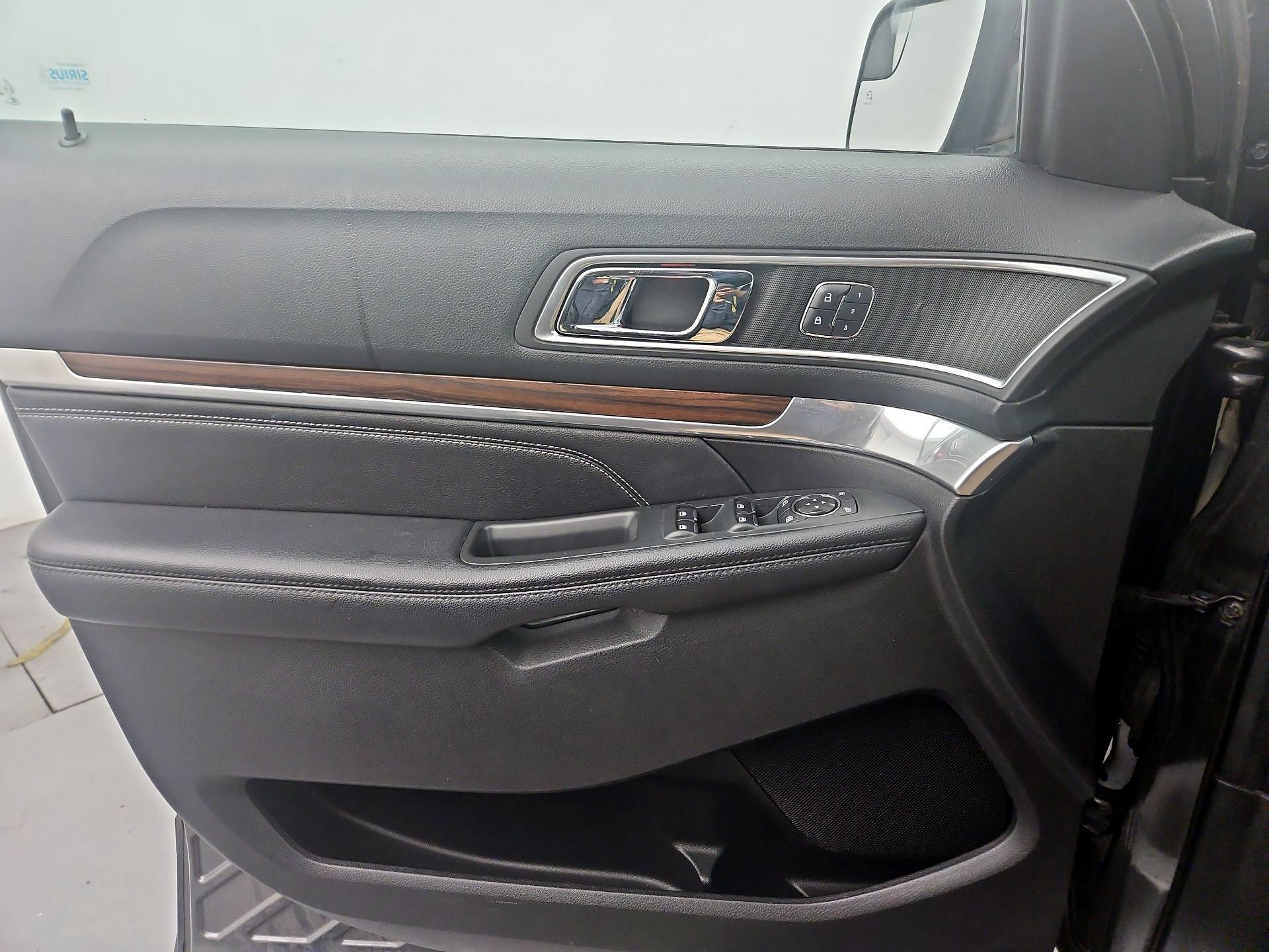 Thumbnail: 2016 Ford Explorer - 12