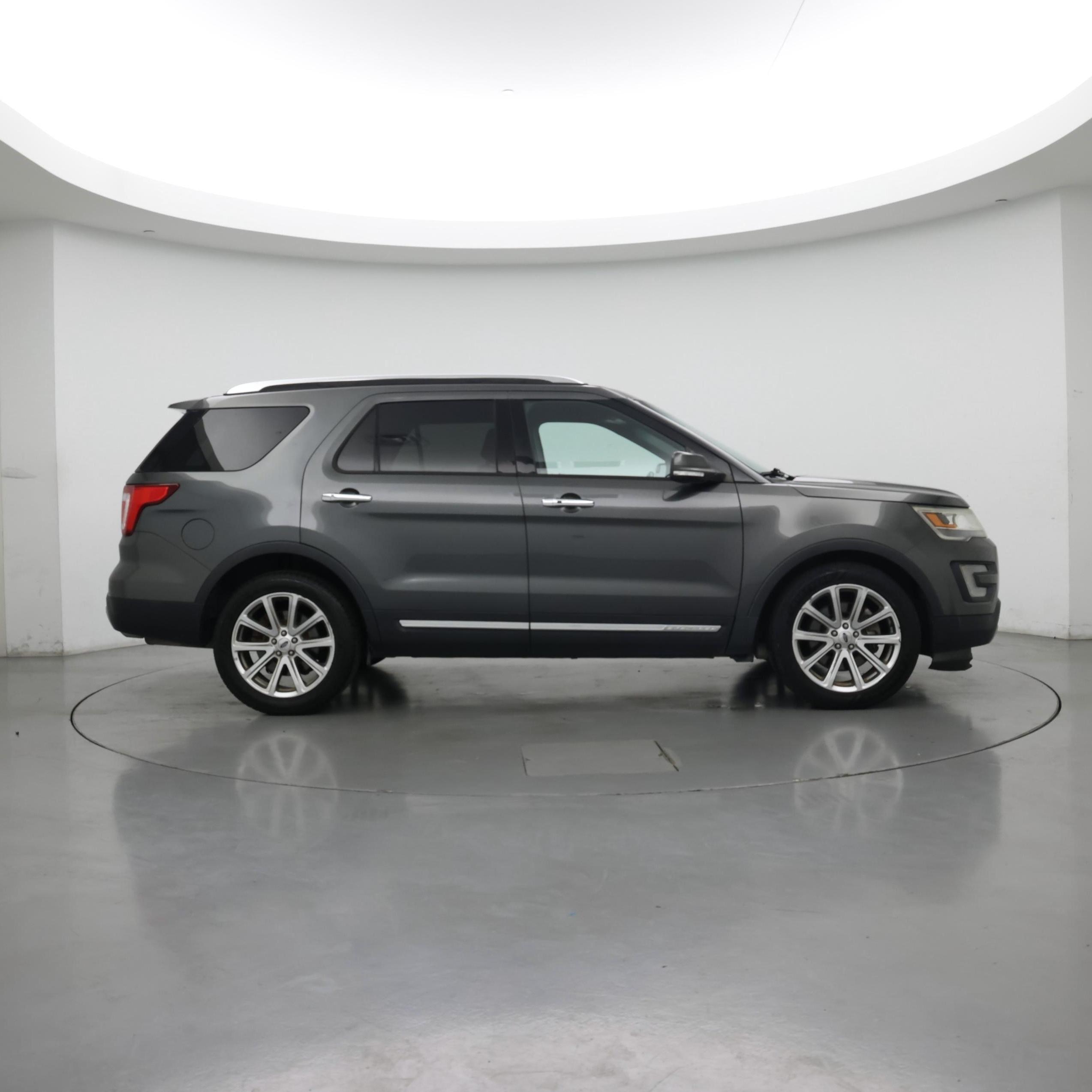 Thumbnail: 2016 Ford Explorer - 7