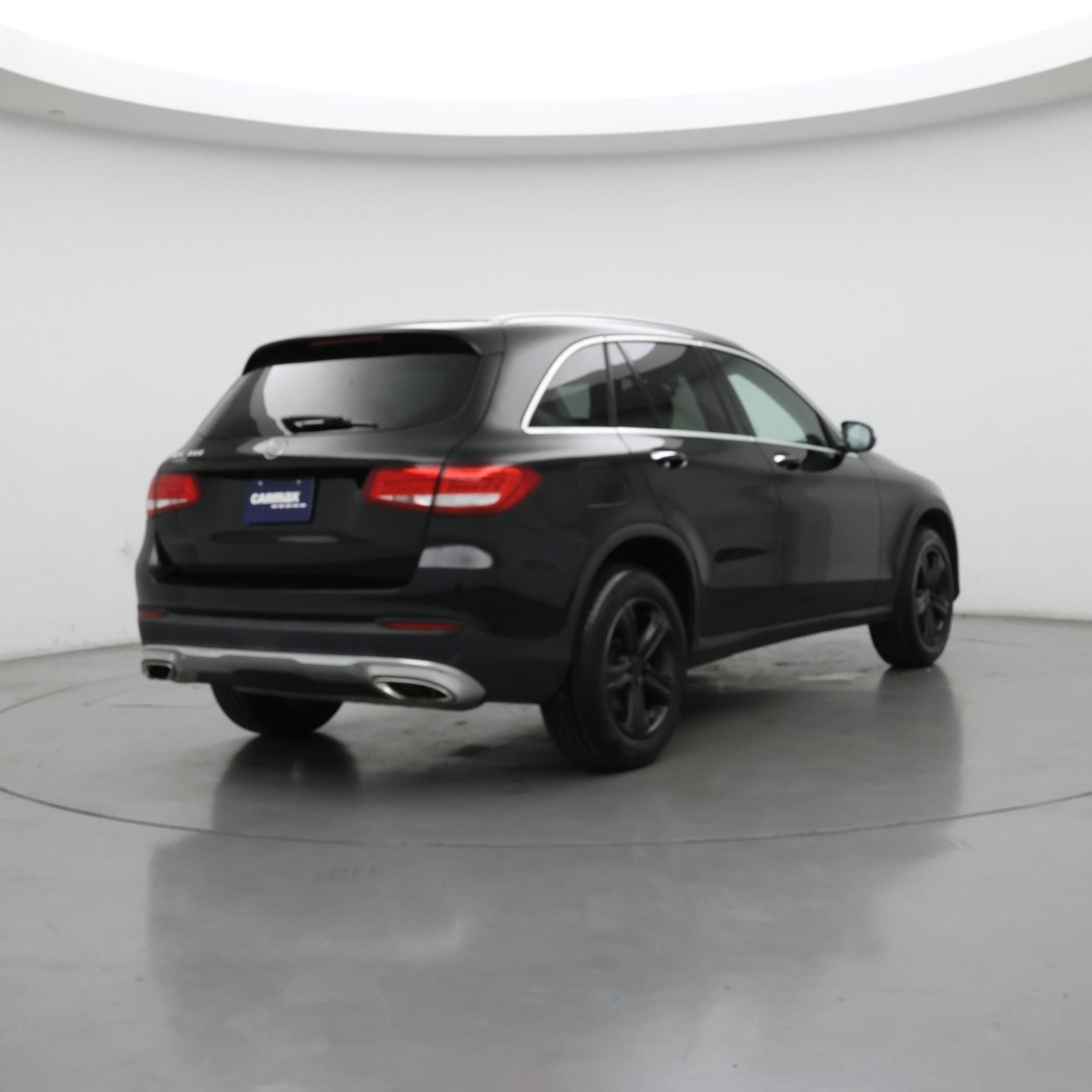 Thumbnail: 2016 Mercedes-Benz GLC - 8